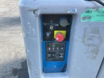 Poste de contrôle inférieur de base with 