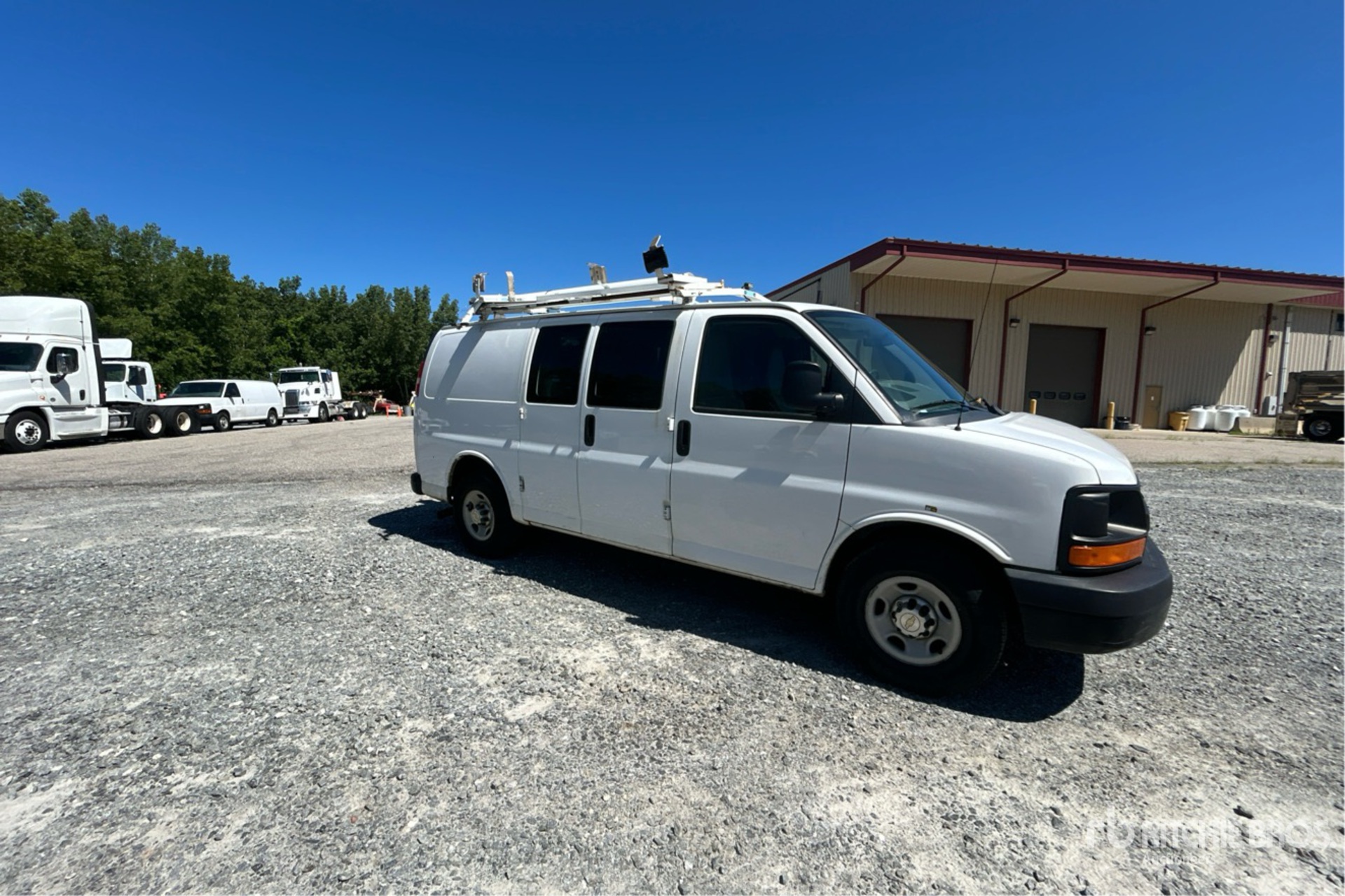 General Appearance with Picture, Right Front Corner