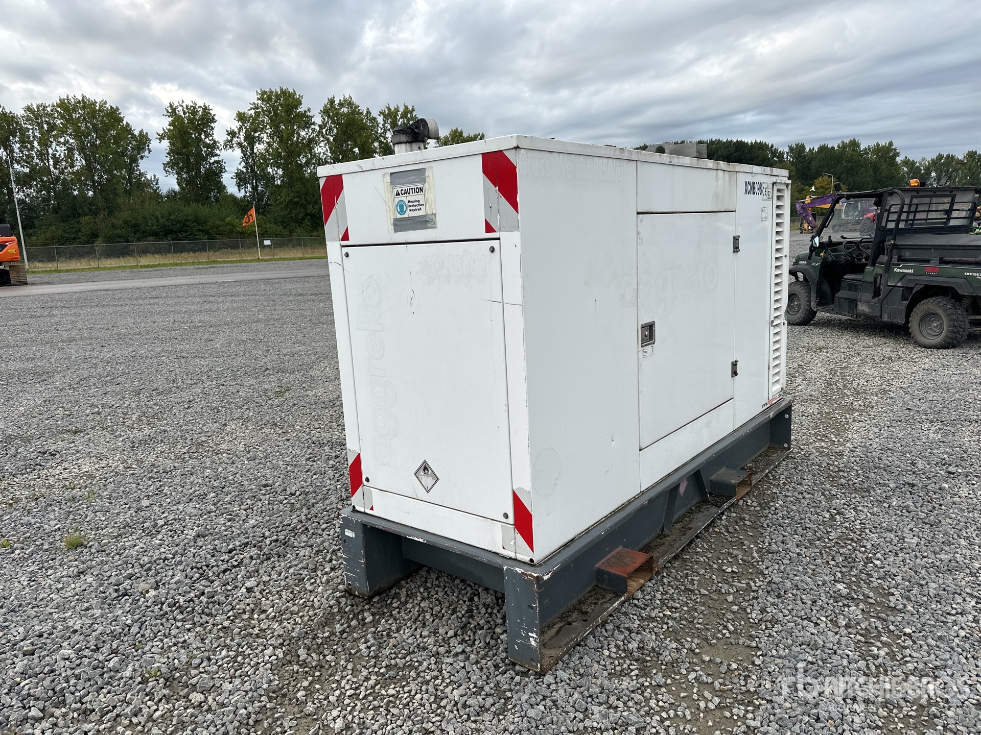 General Appearance with Picture, Right Rear Corner