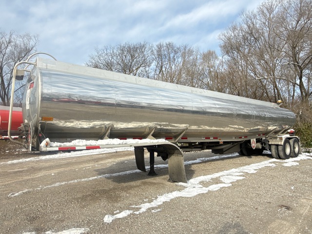 2017 Polar 8650 gal T/A Tanker Trailer