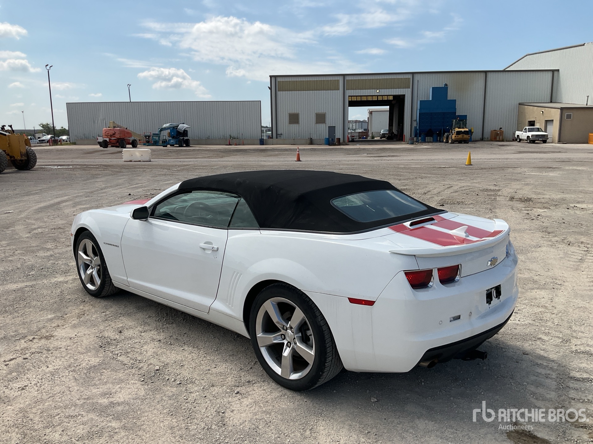 General Appearance with Picture, Left Rear Corner