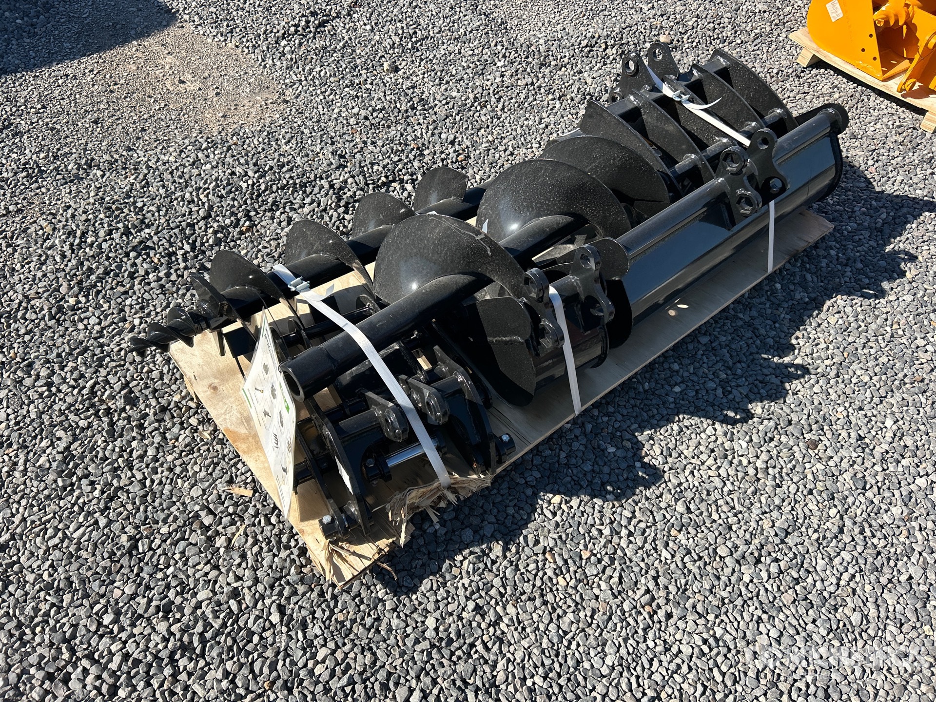 General Appearance with Foto, angolo posteriore sinistro