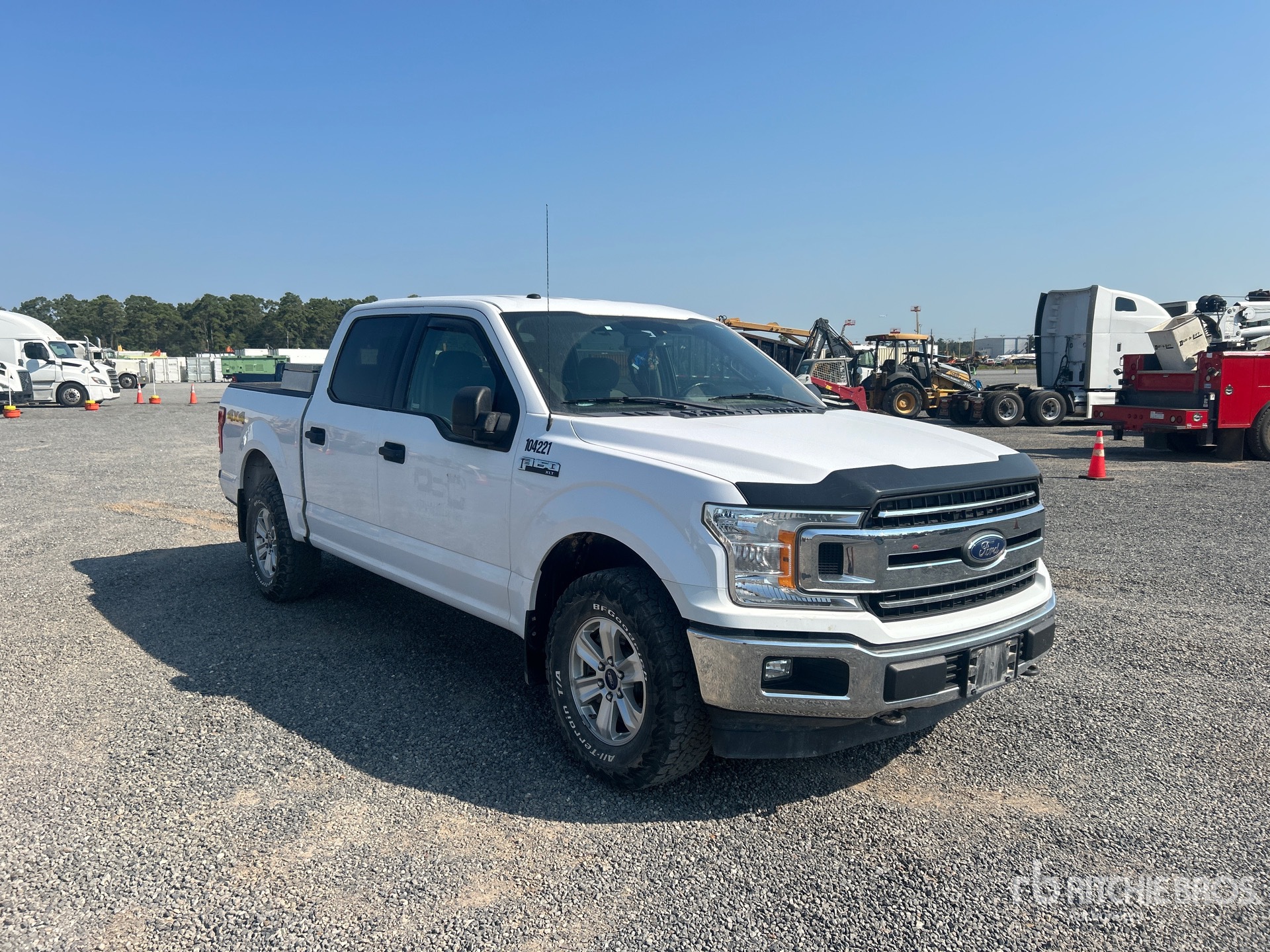 General Appearance with Picture, Right Front Corner