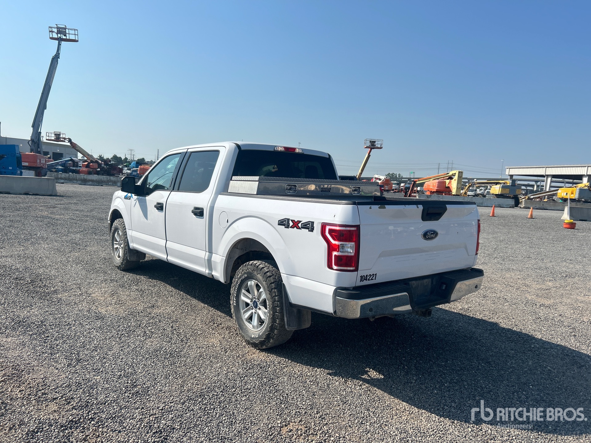 General Appearance with Picture, Left Rear Corner