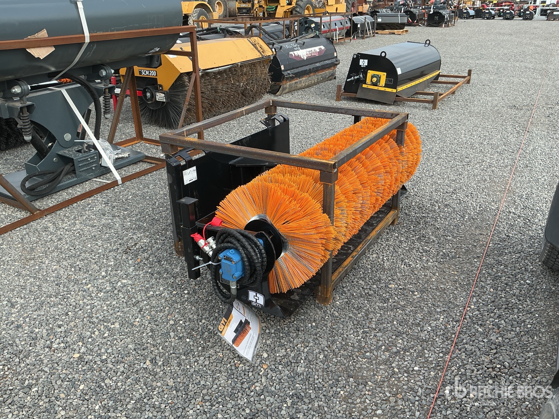 General Appearance with Foto, angolo posteriore sinistro