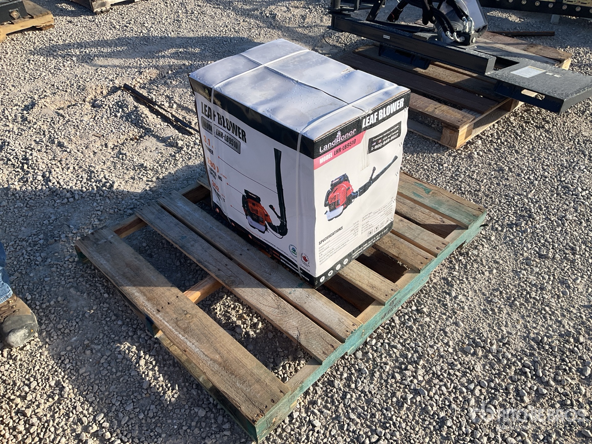 General Appearance with Foto, angolo anteriore sinistro