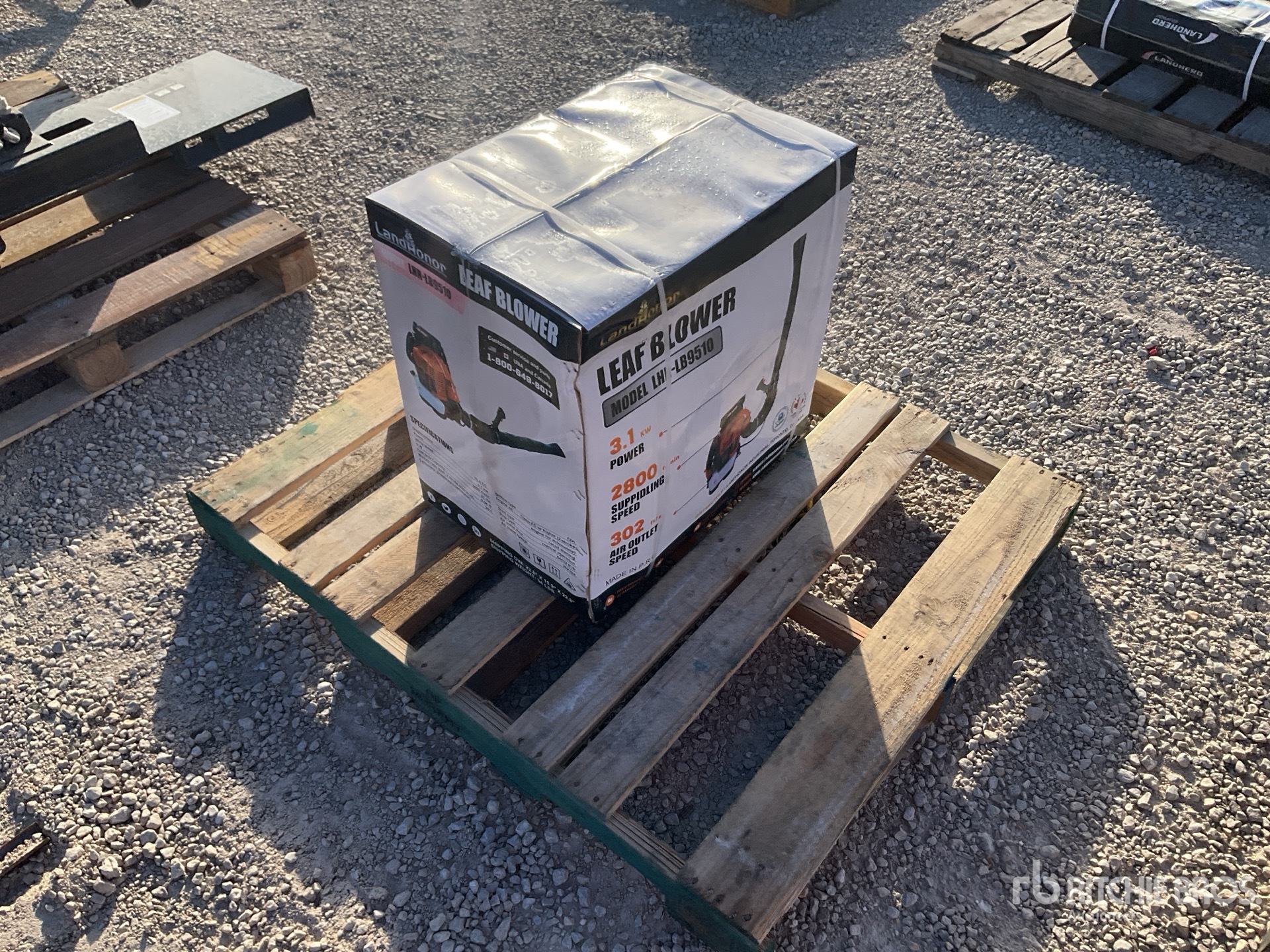 General Appearance with Foto, angolo posteriore sinistro