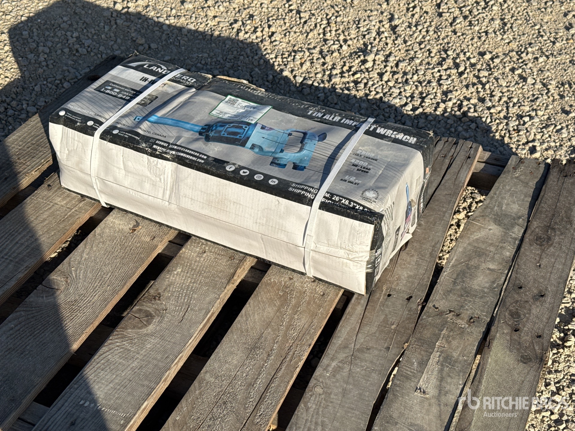 General Appearance with Picture, Right Front Corner