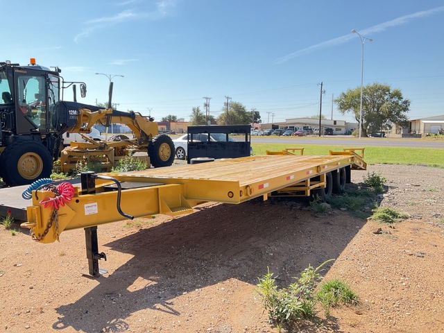 1998 Dynaweld 25 ft T/A Equipment Trailer