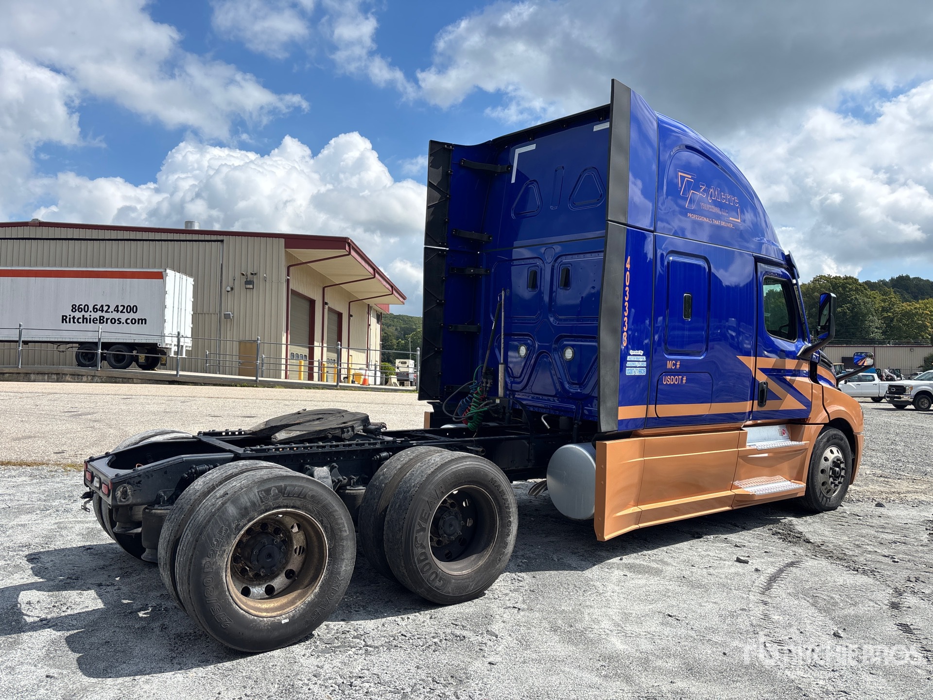 General Appearance with Picture, Right Rear Corner