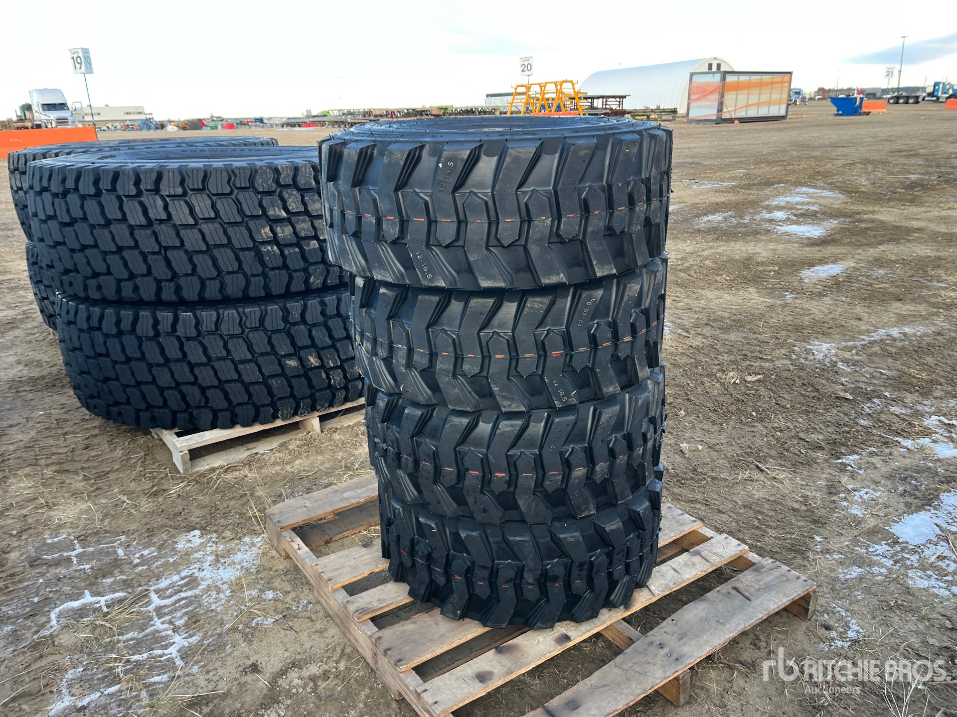 Aspect général with Image, coin arrière gauche