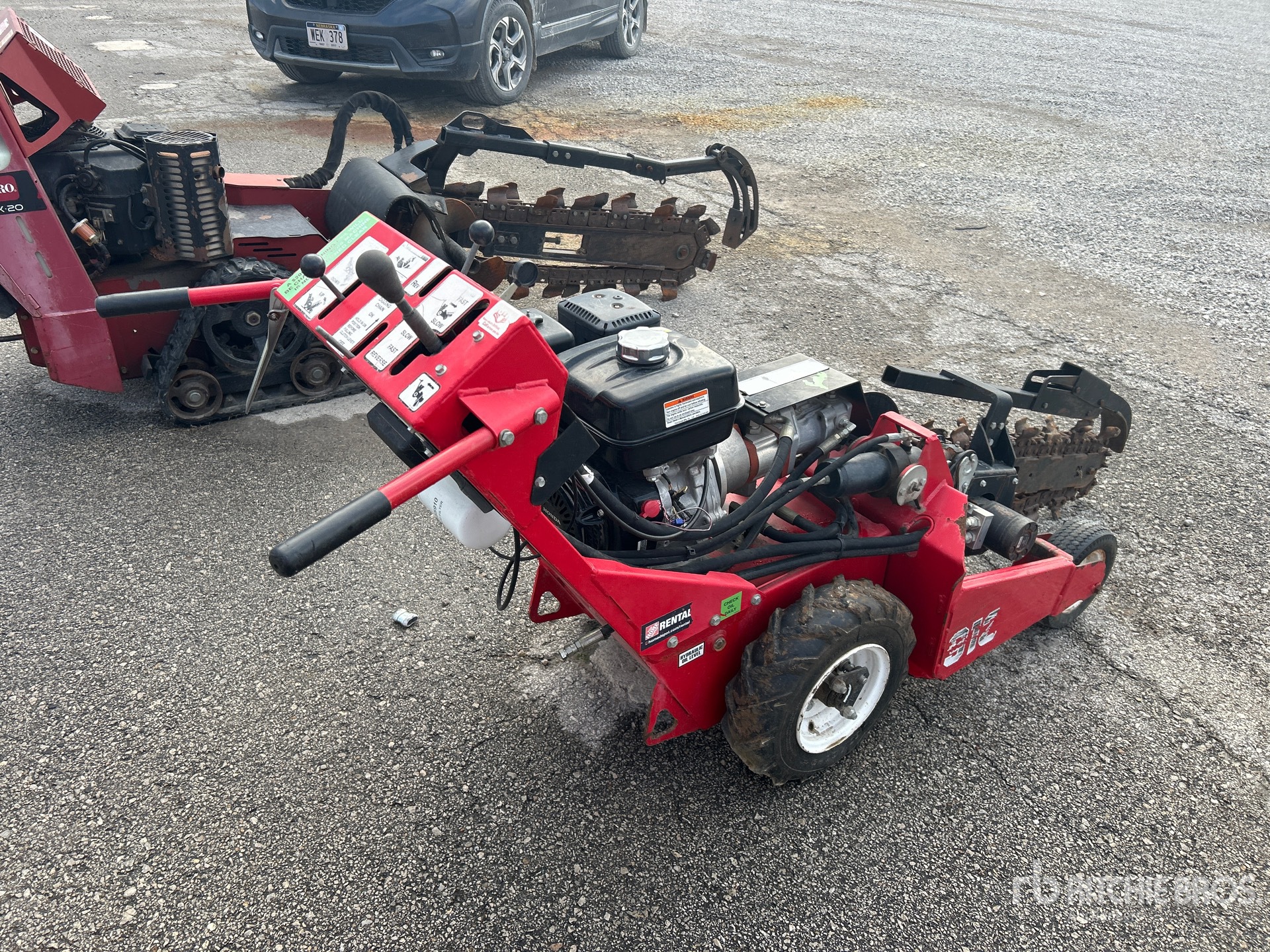 General Appearance with Picture, Right Rear Corner