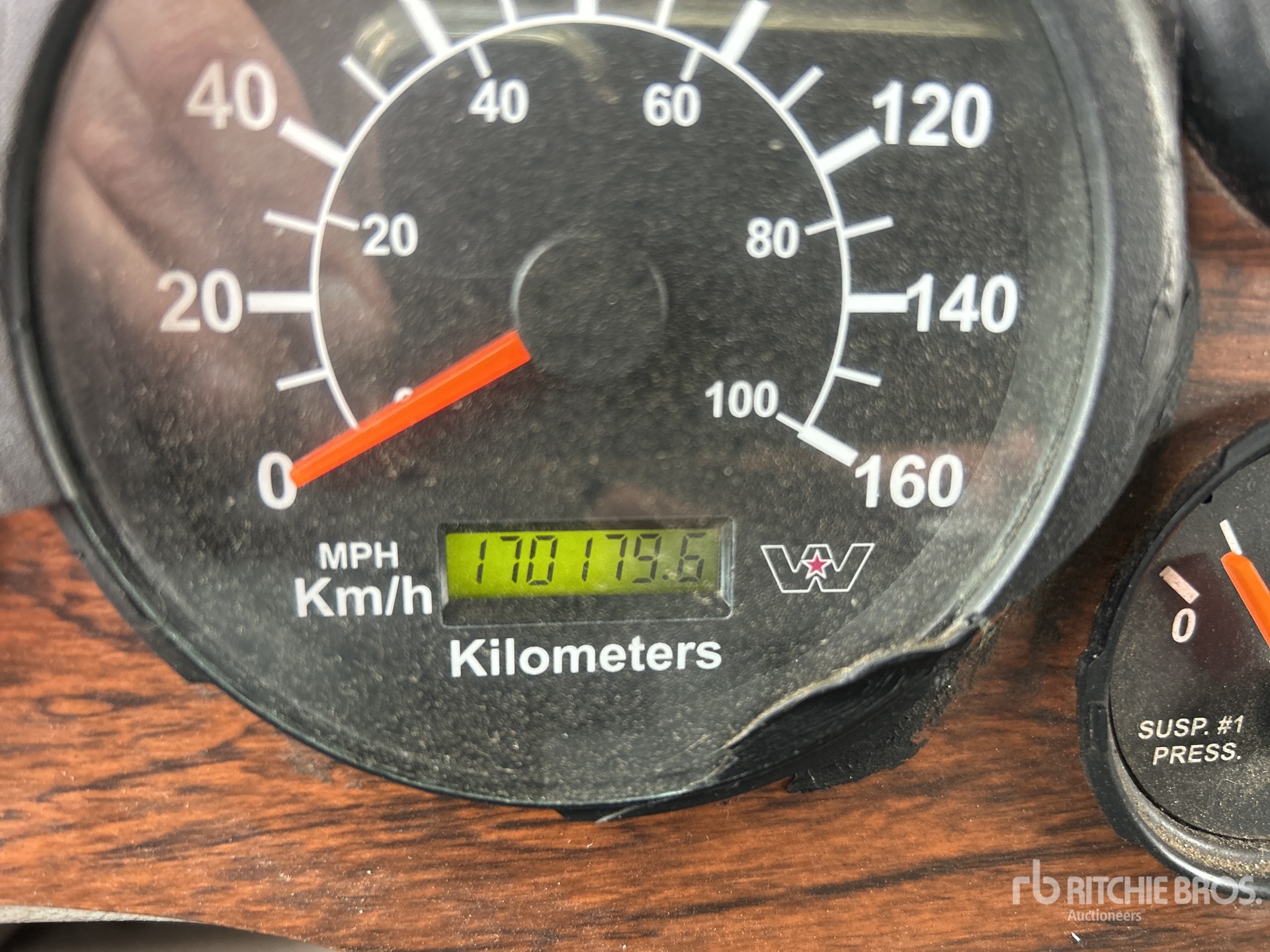 General Appearance with Hour Meter / Odometer