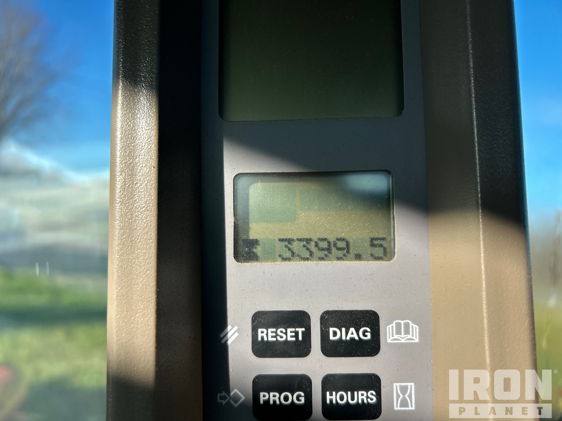 General Appearance with Hour Meter / Odometer