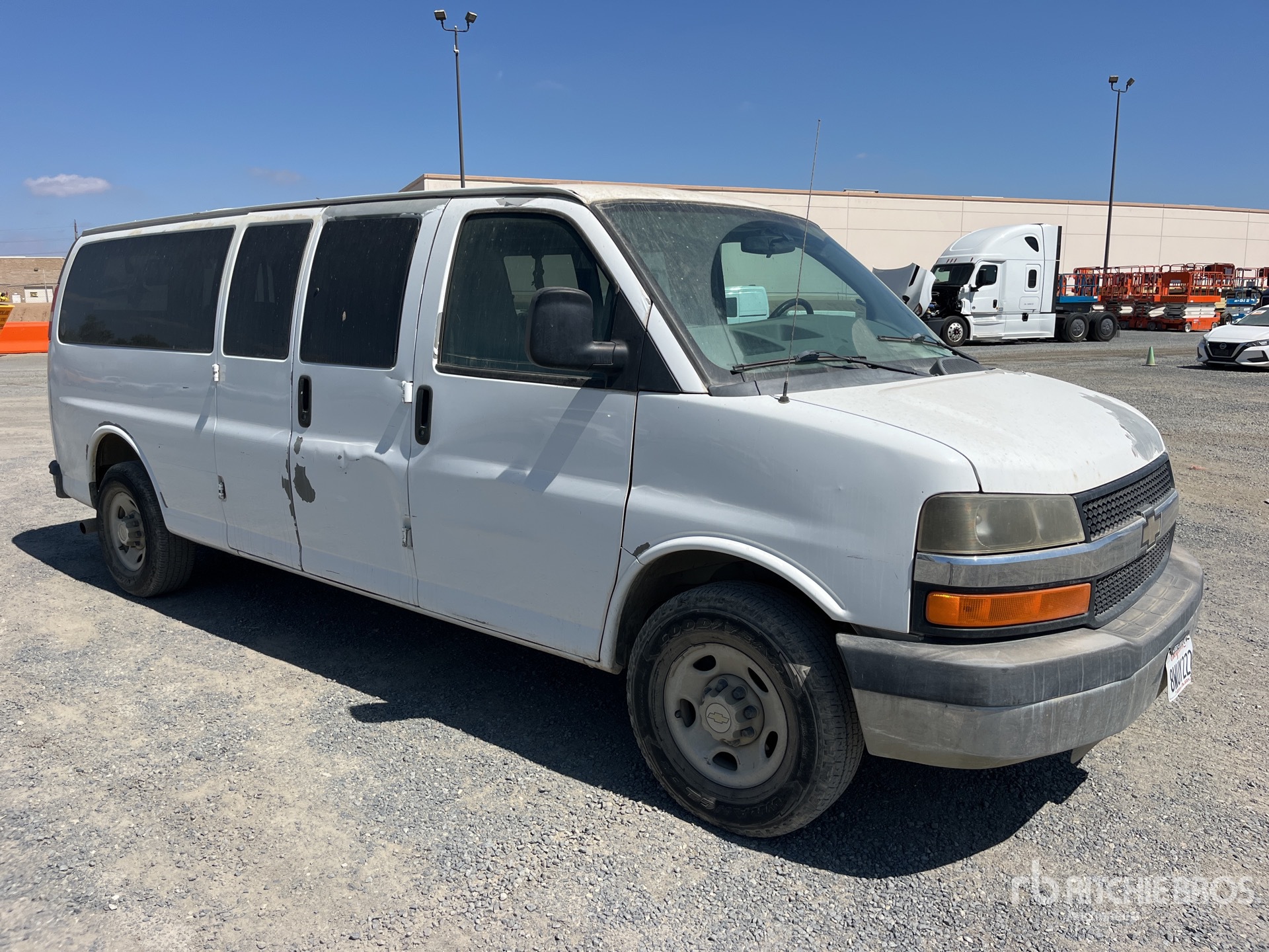 General Appearance with Picture, Right Front Corner