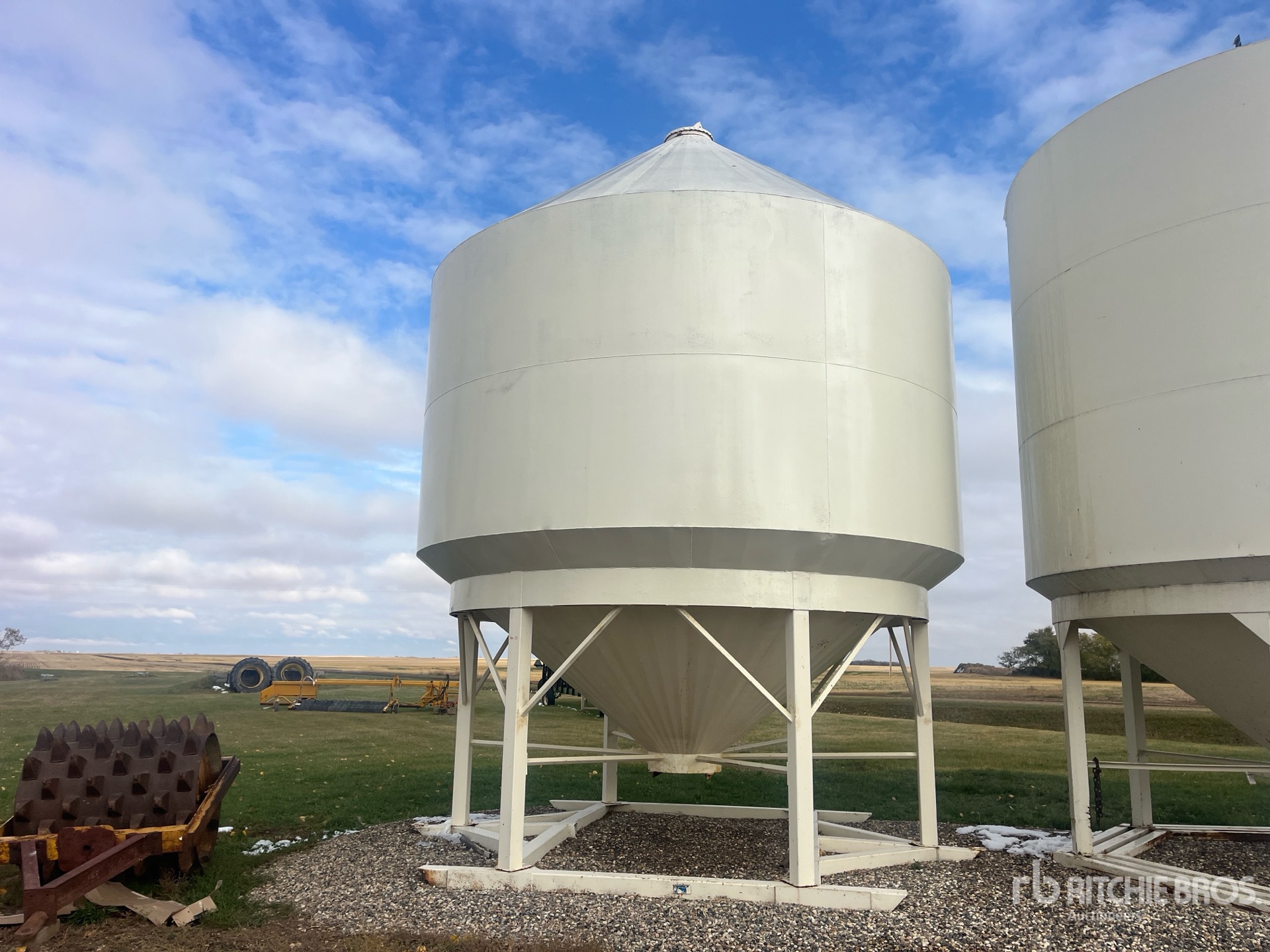 General Appearance with Foto, angolo anteriore sinistro