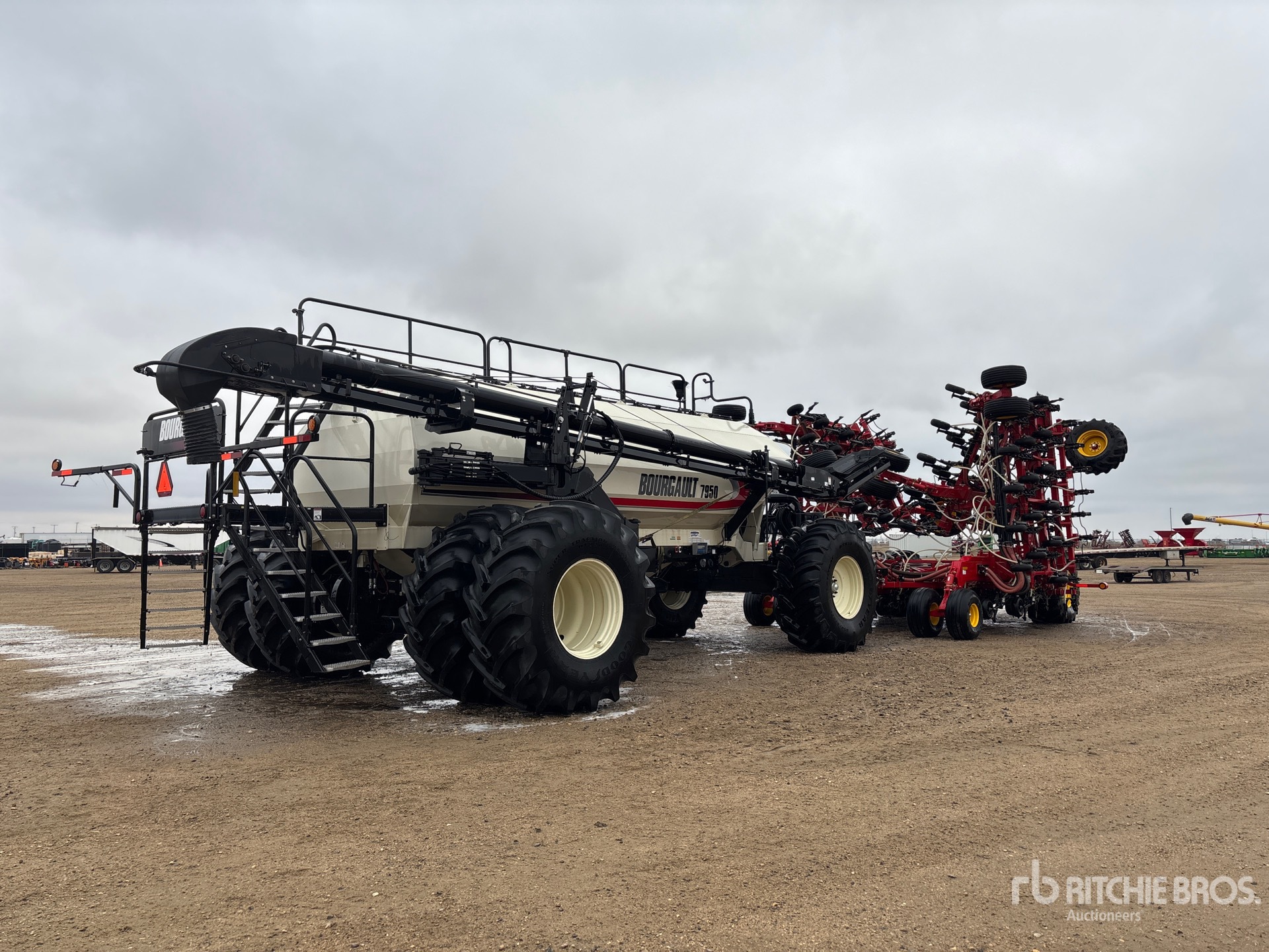 General Appearance with Bild, Ecke hinten rechts