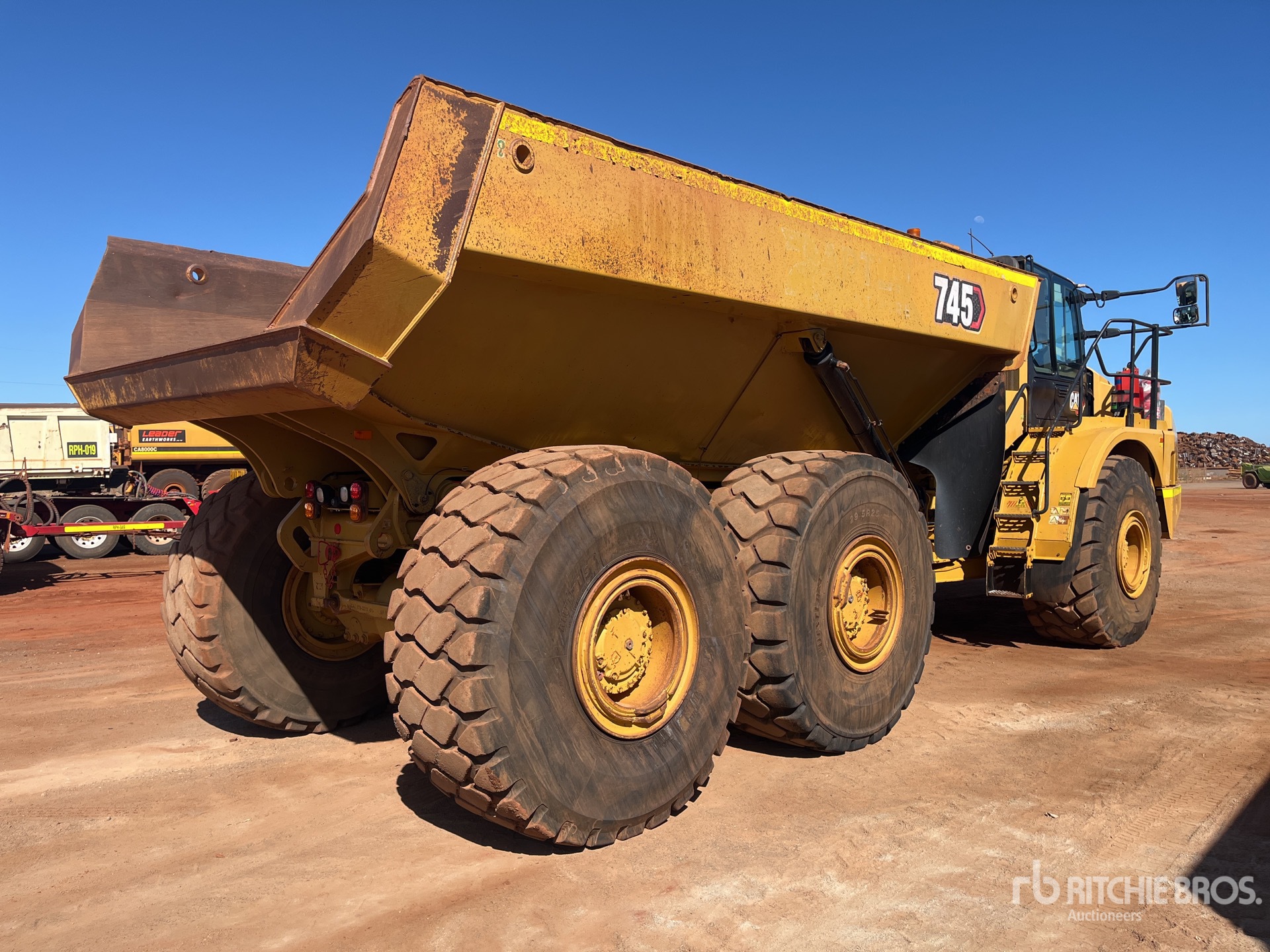 General Appearance with Picture, Right Rear Corner