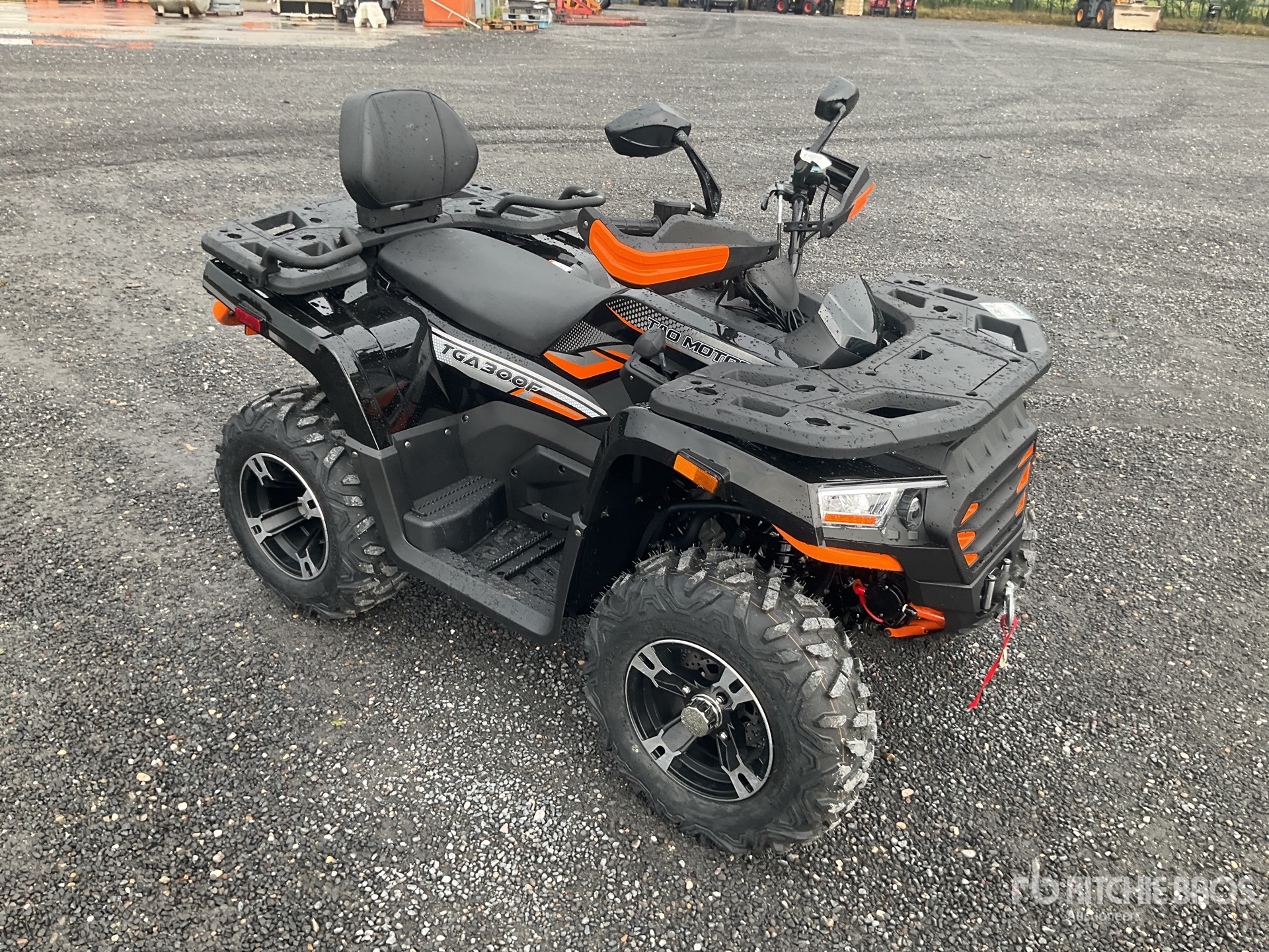 General Appearance with Picture, Right Front Corner