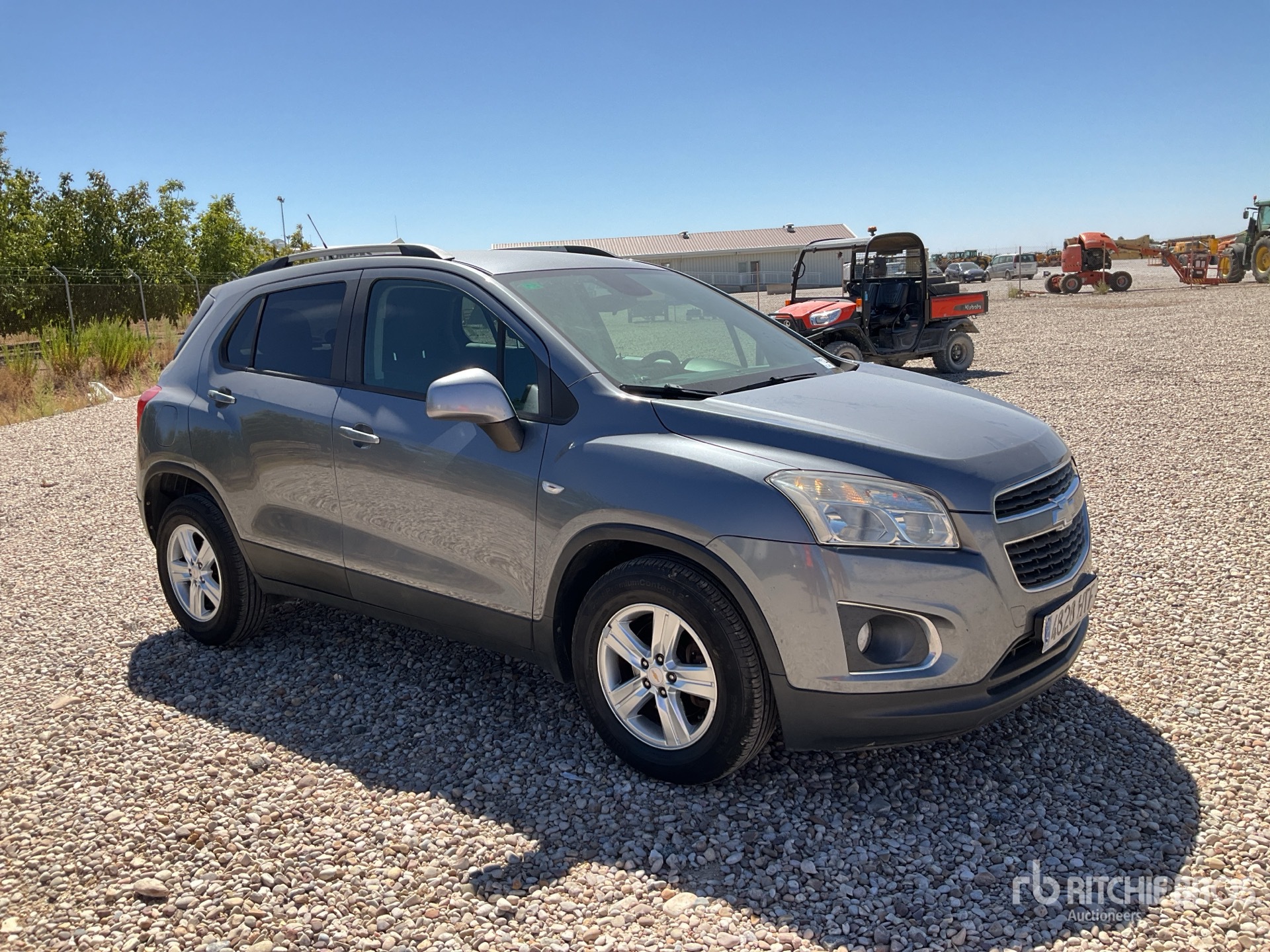 General Appearance with Picture, Right Front Corner