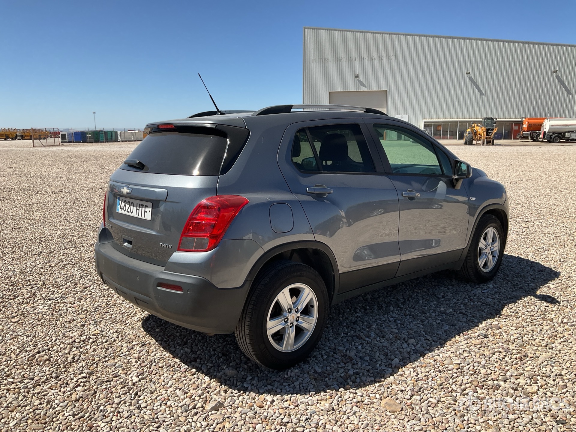 General Appearance with Picture, Right Rear Corner