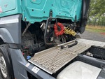 4 Underbody - Truck with 
