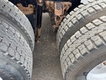 4 Underbody - Truck with 