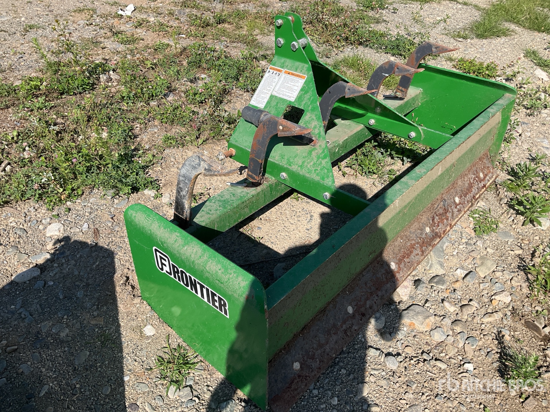 General Appearance with Picture, Left Rear Corner