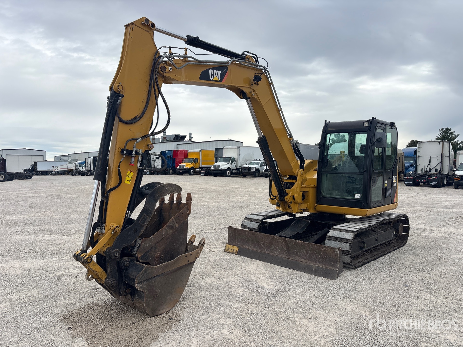 General Appearance with Picture, Left Front Corner