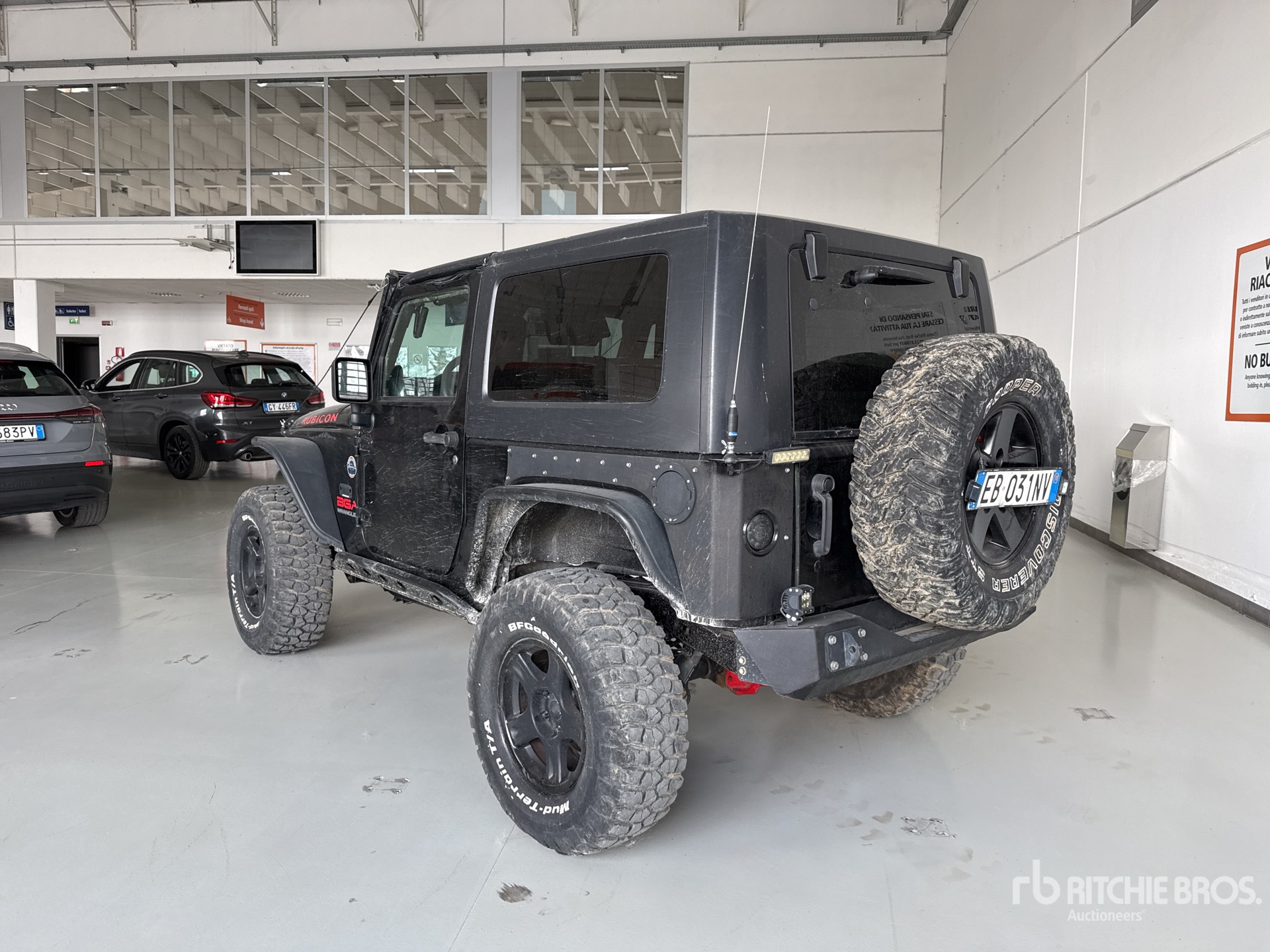General Appearance with Picture, Left Rear Corner