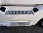 4 Underbody - Truck with 