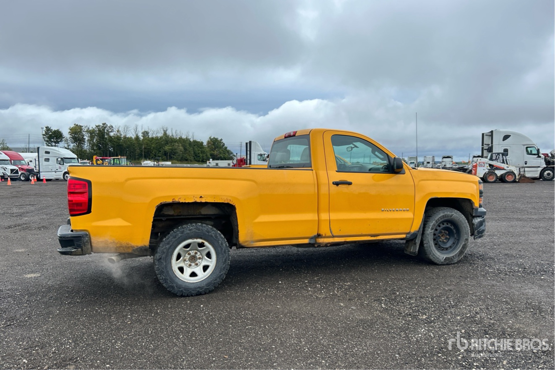 General Appearance with Picture, Right Rear Corner
