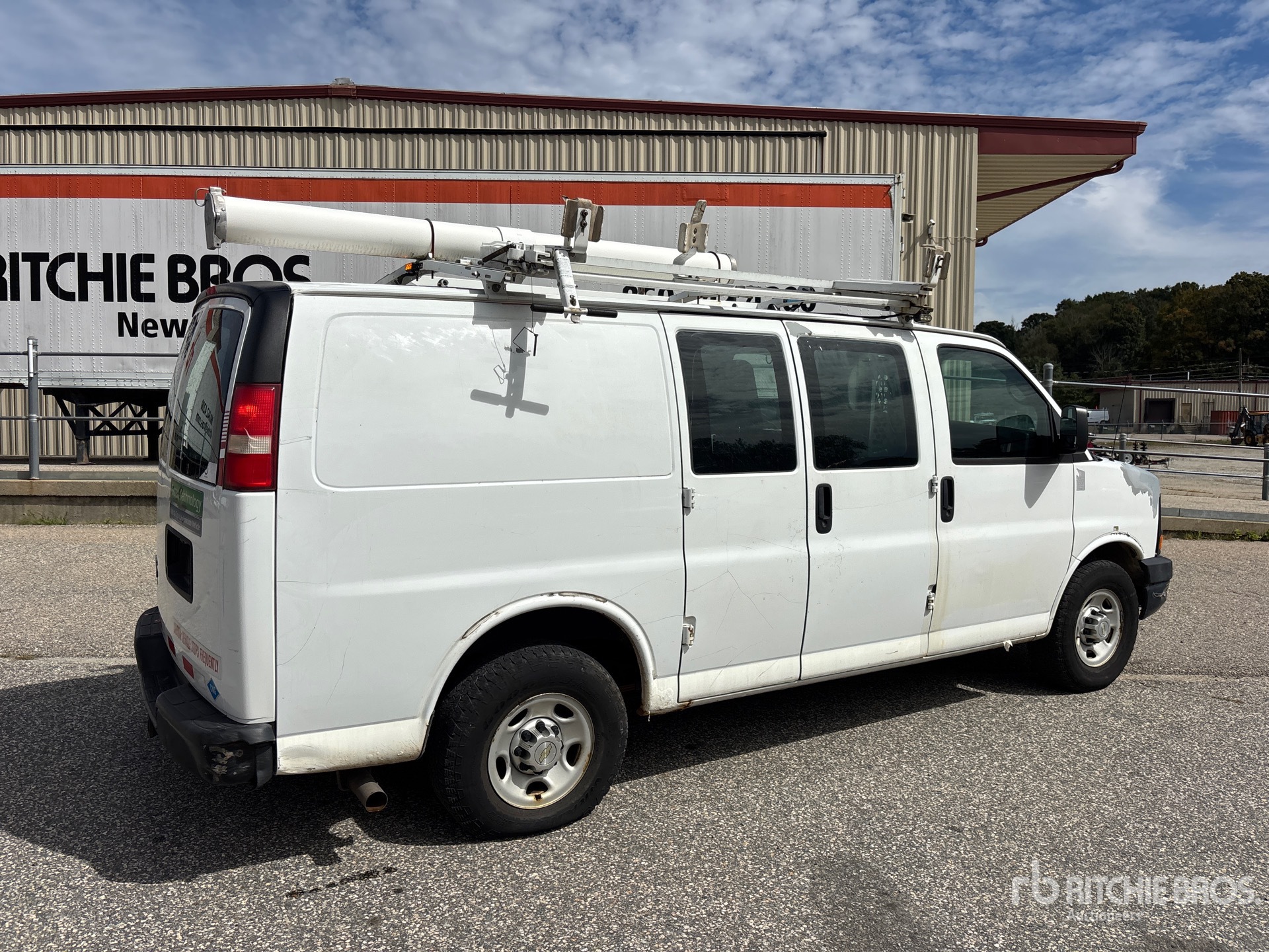 General Appearance with Picture, Right Rear Corner