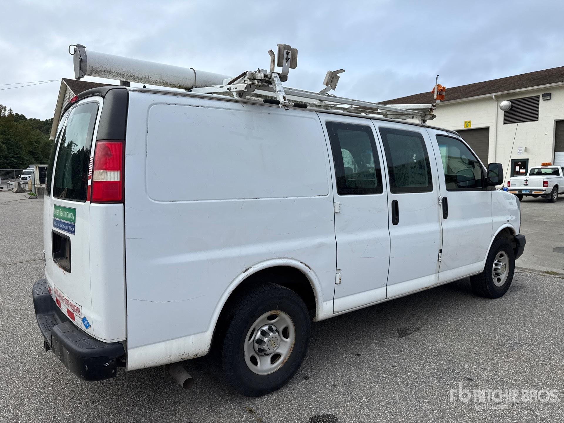 General Appearance with Picture, Right Rear Corner