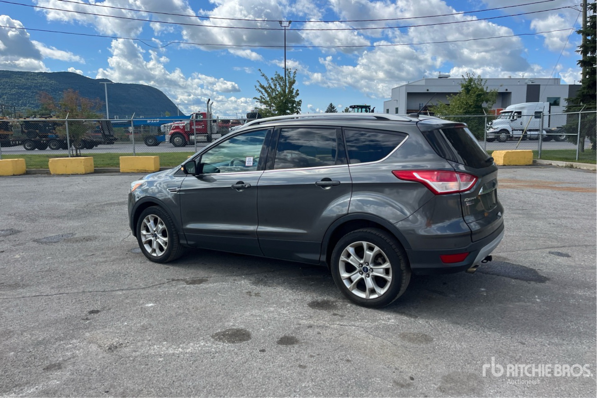 General Appearance with Picture, Left Rear Corner