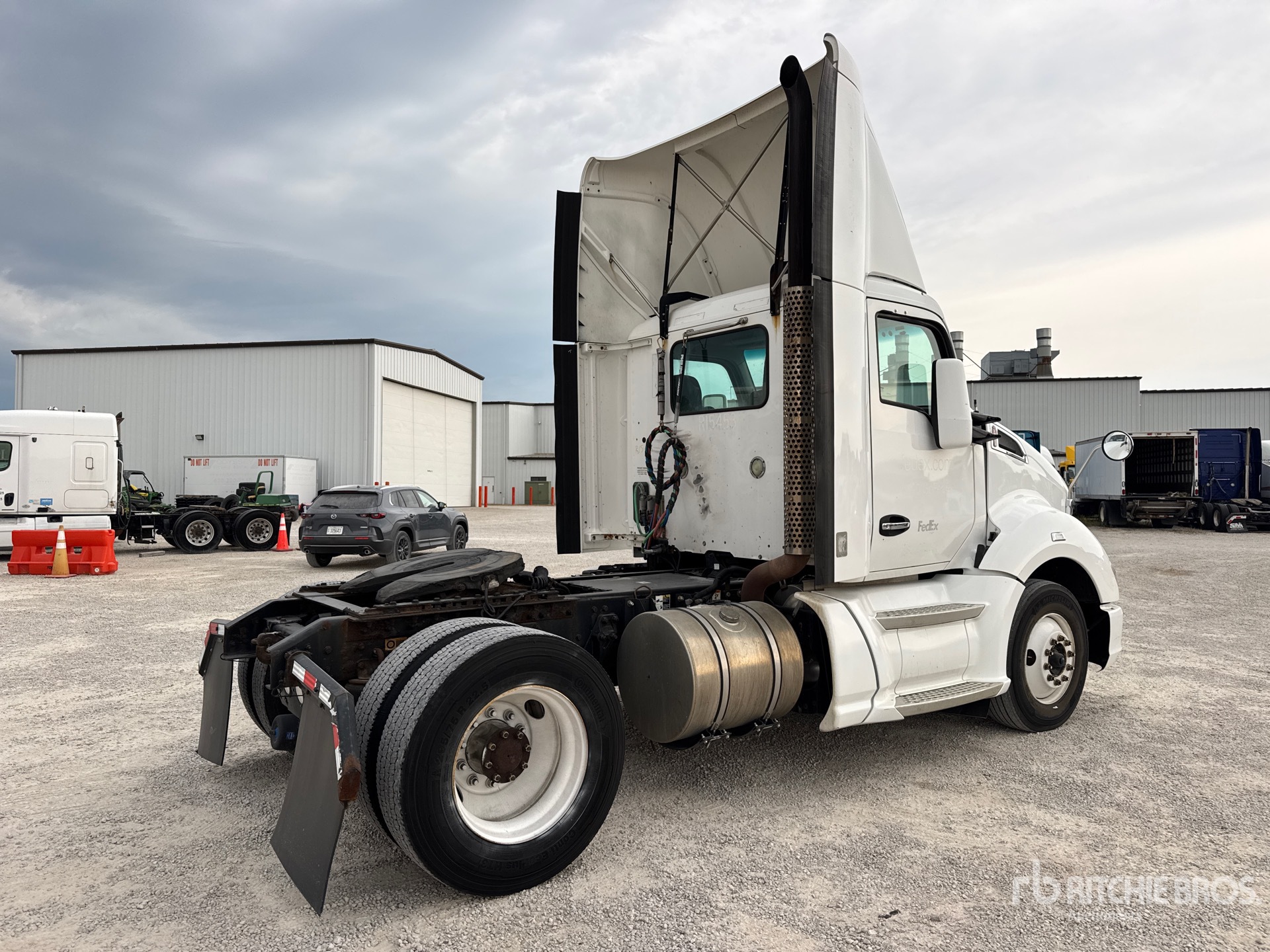 General Appearance with Picture, Right Rear Corner