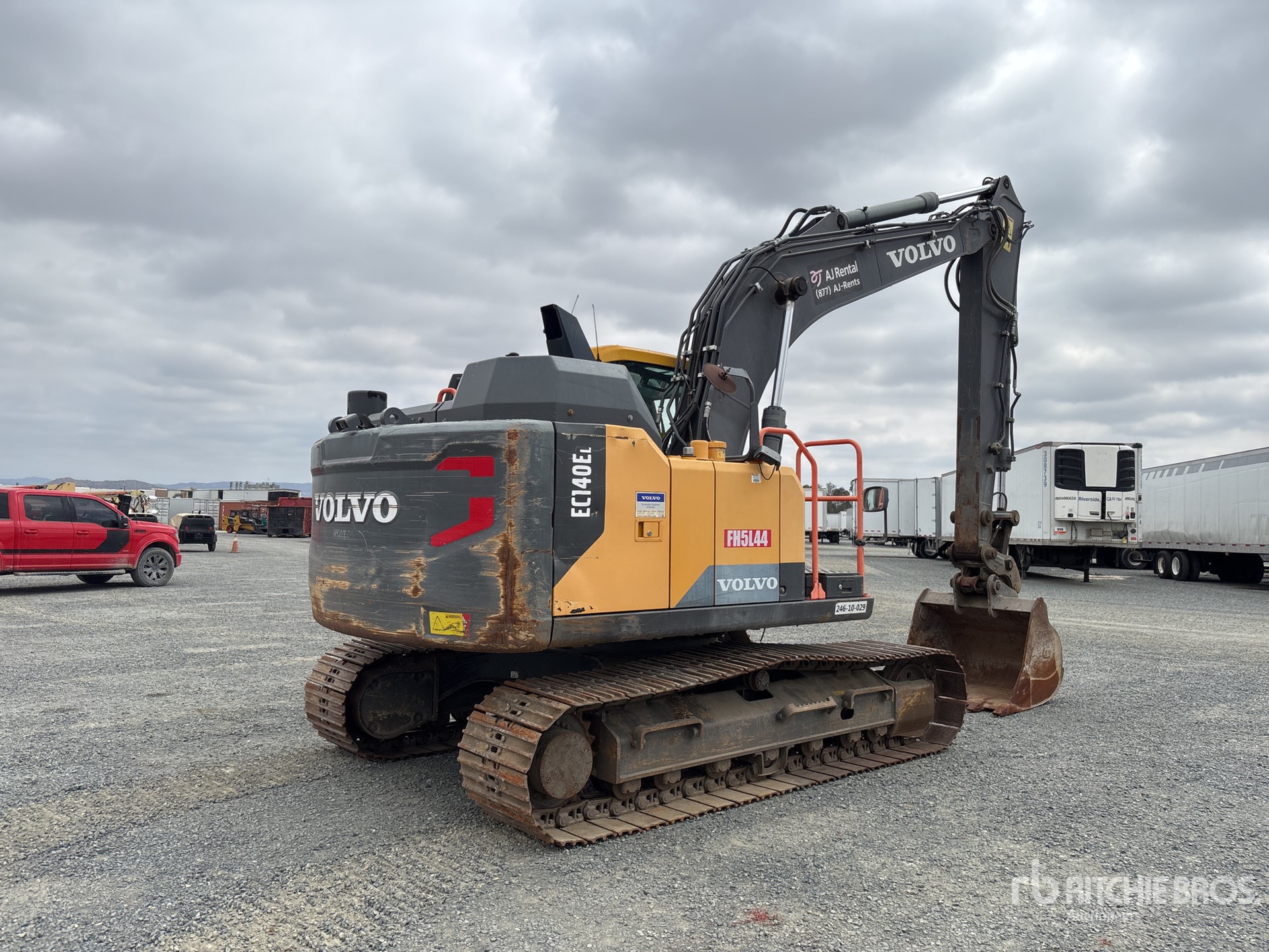 General Appearance with Picture, Right Rear Corner