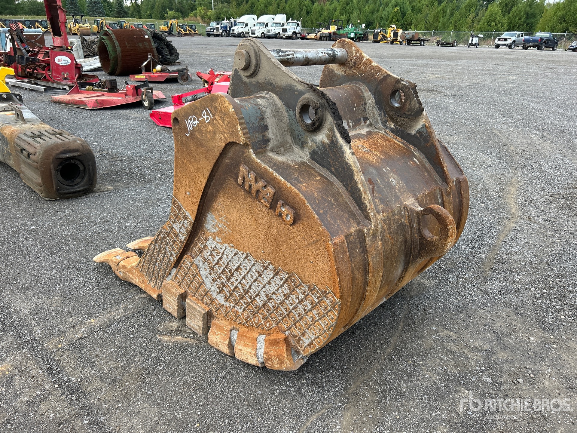 General Appearance with Picture, Left Rear Corner