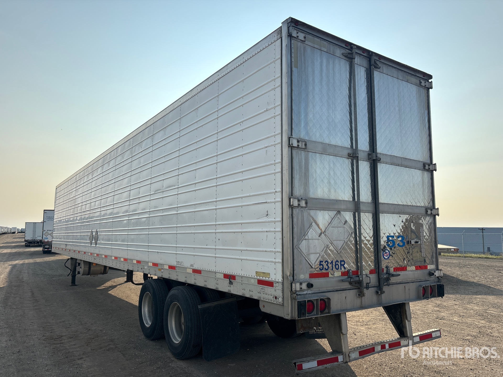 General Appearance with Imagen: esquina trasera izquierda