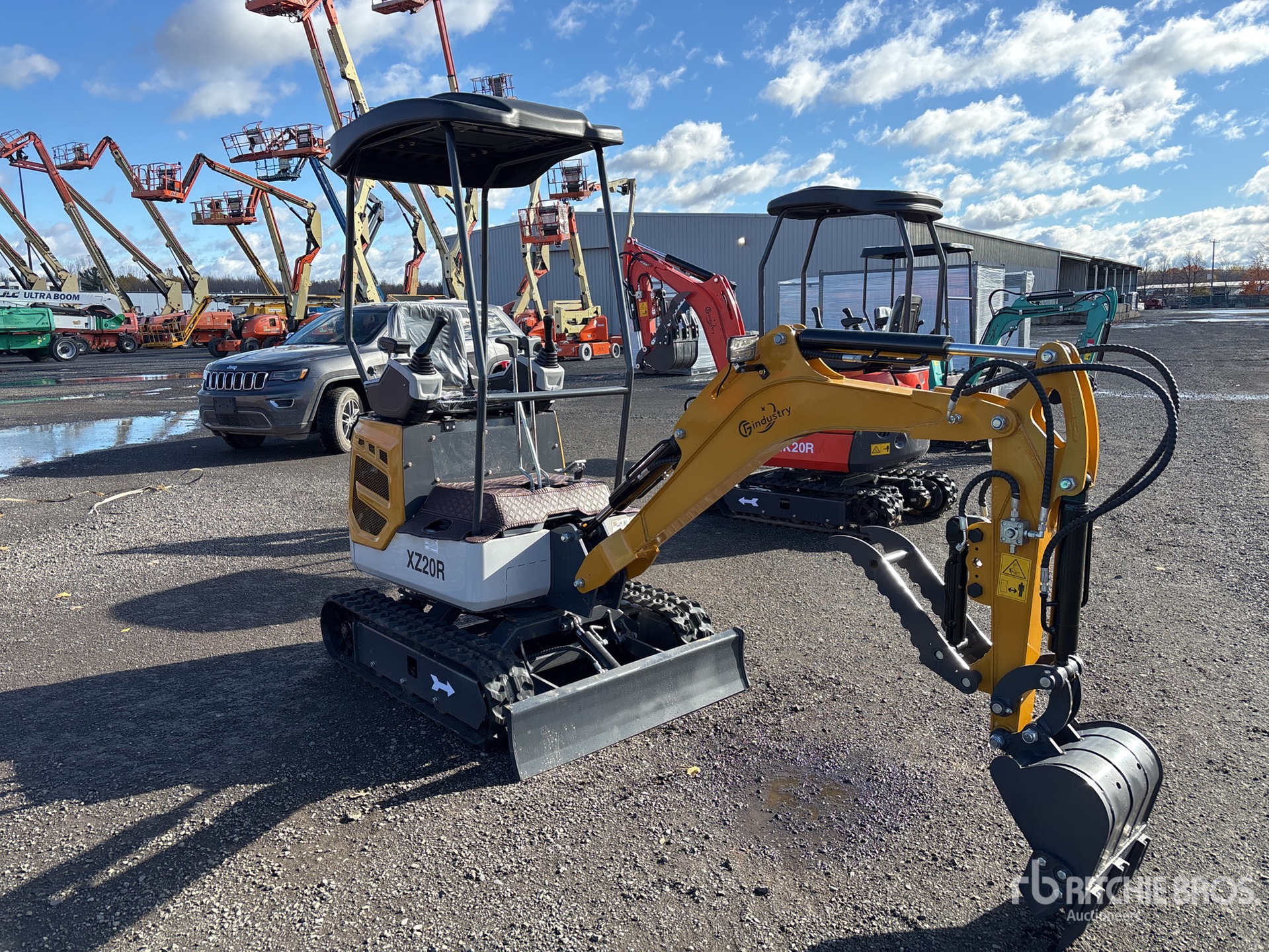 General Appearance with Bild, Ecke vorne rechts