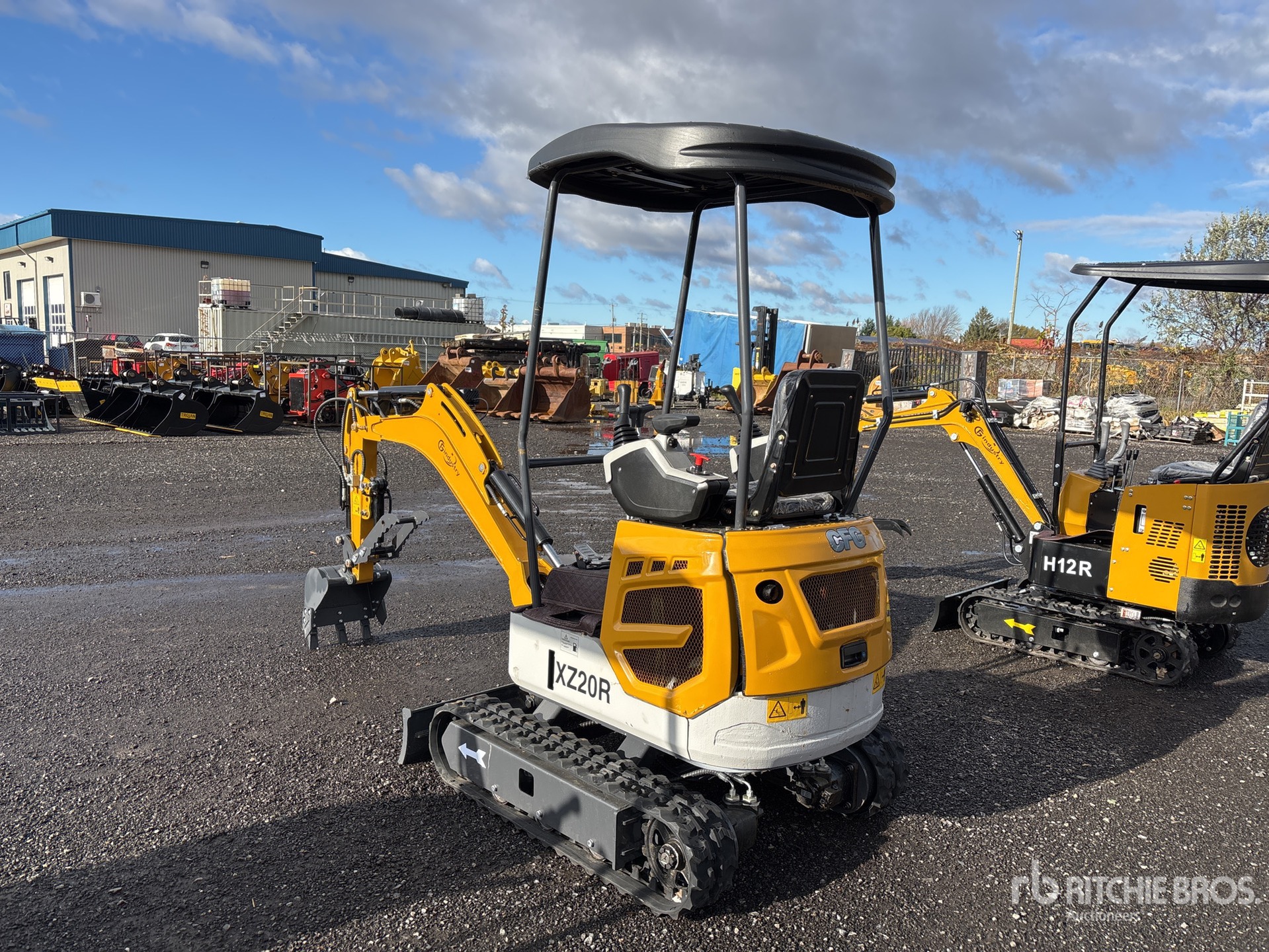 General Appearance with Bild, Ecke hinten links