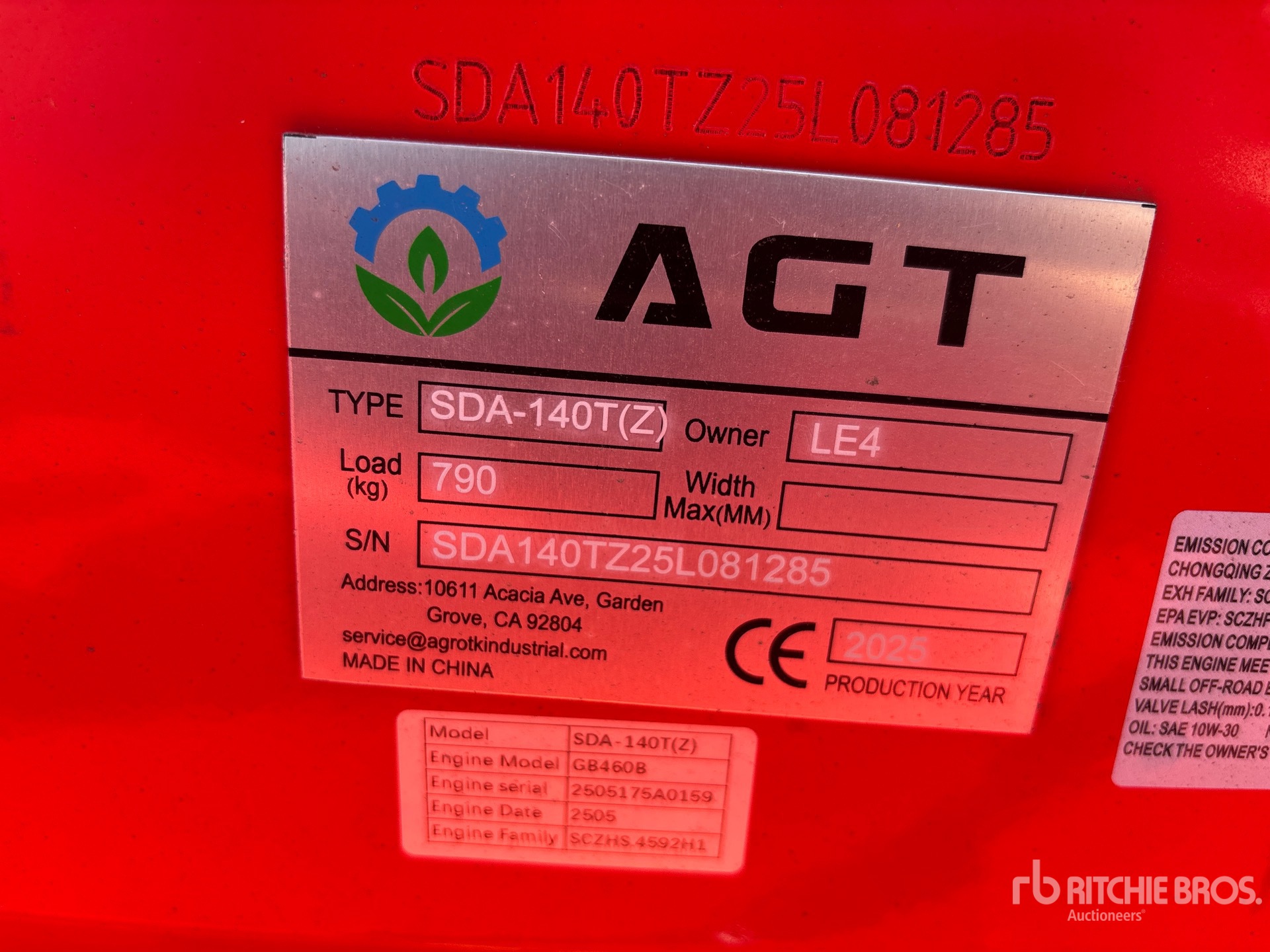 CARGADOR SOBRE ORUGAS 2025 AGT SDA140T