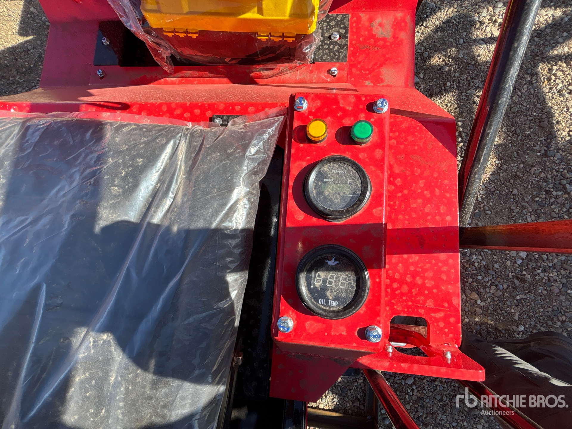 CARGADOR SOBRE ORUGAS 2025 AGT SDA140T