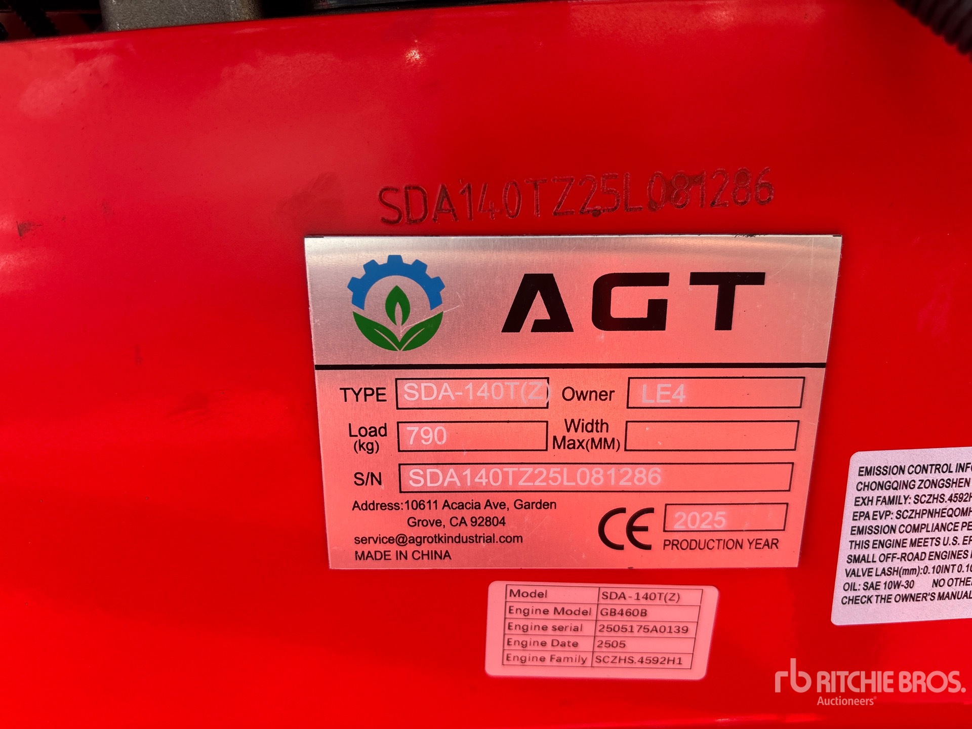 CARGADOR SOBRE ORUGAS 2025 AGT SDA140T