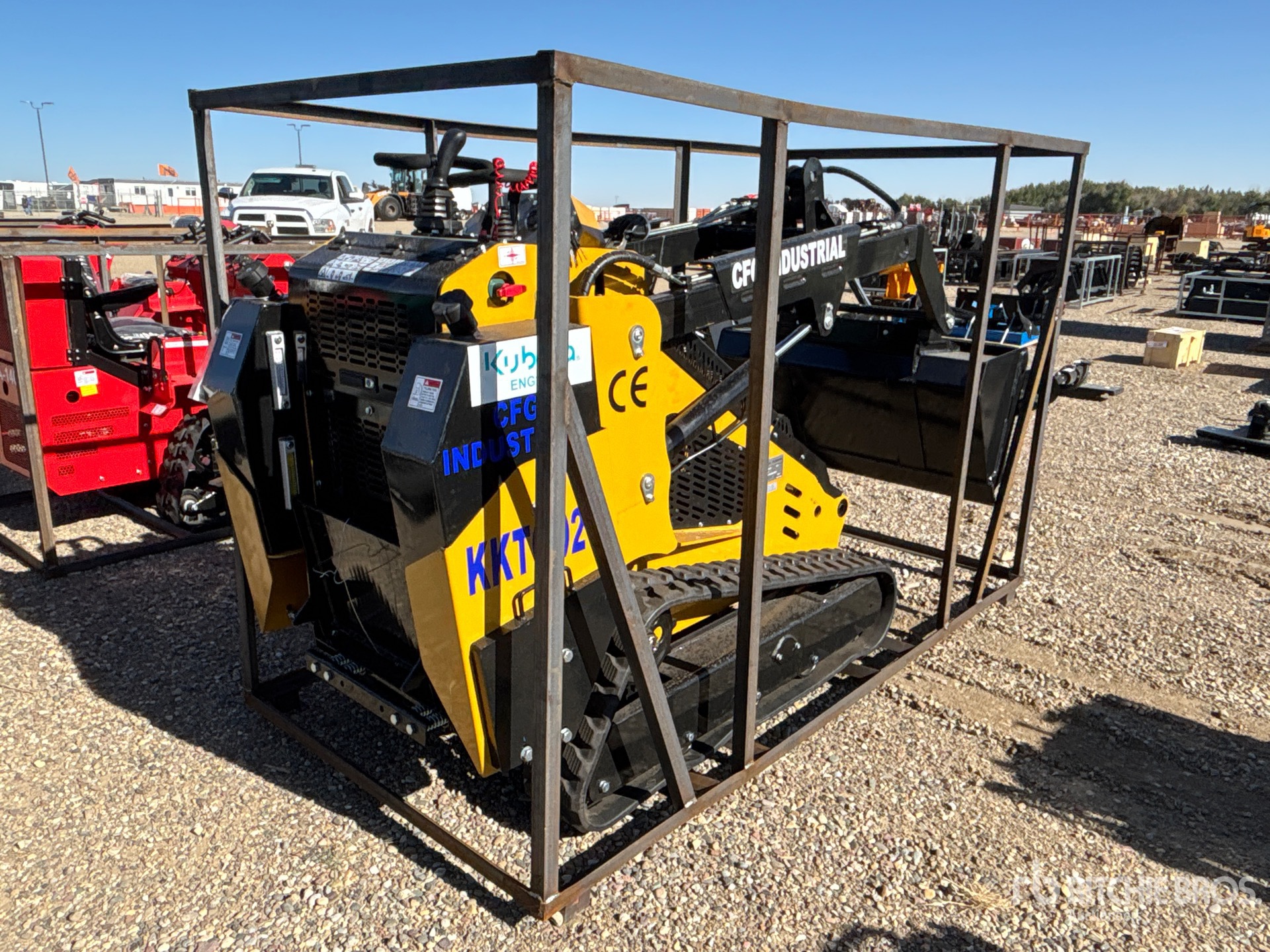 MINI CARGADOR SOBRE ORUGAS COMPACTO 2025 COMPAC KKTA27
