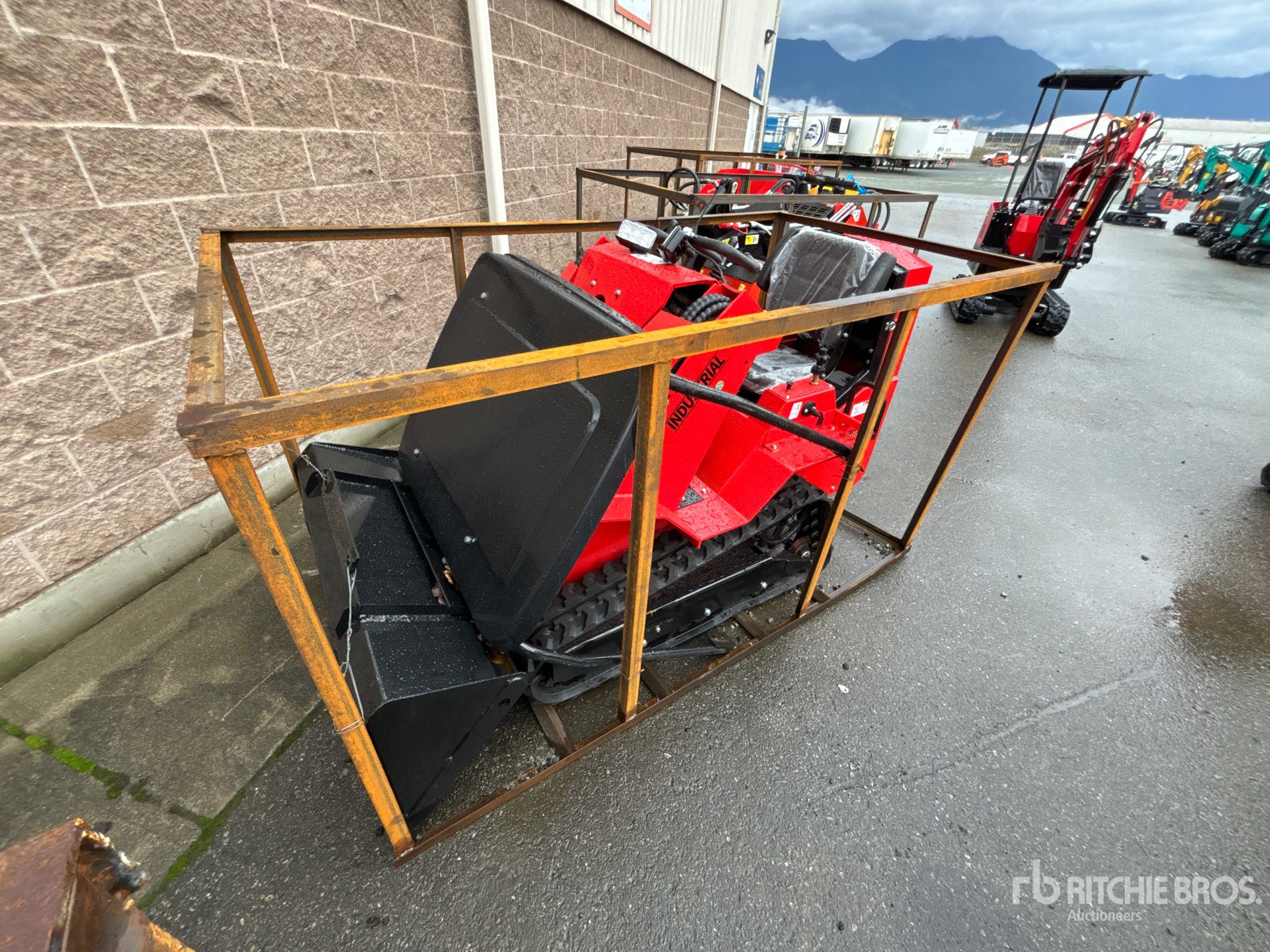 General Appearance with Featured Photo