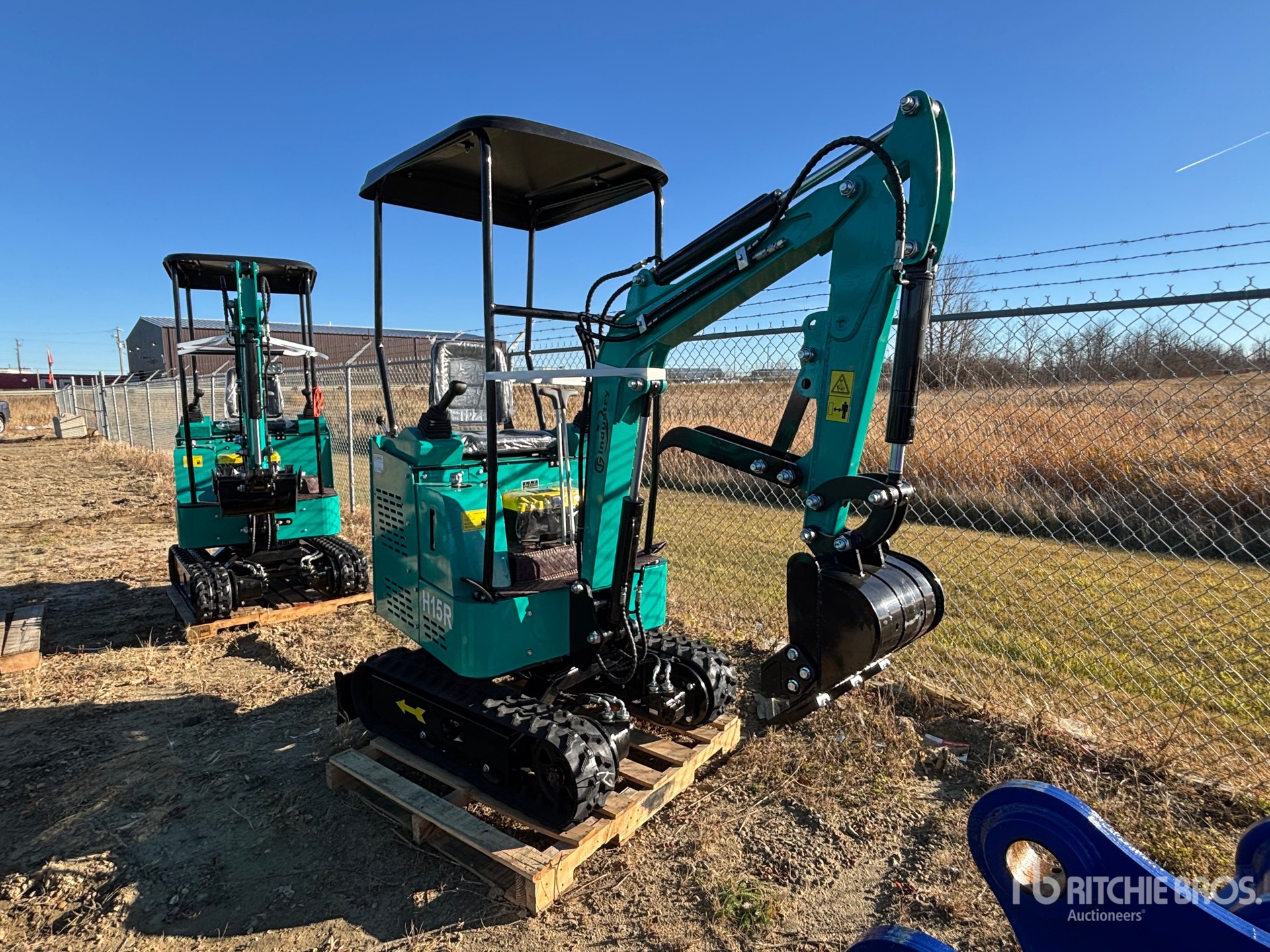 General Appearance with Picture, Right Front Corner