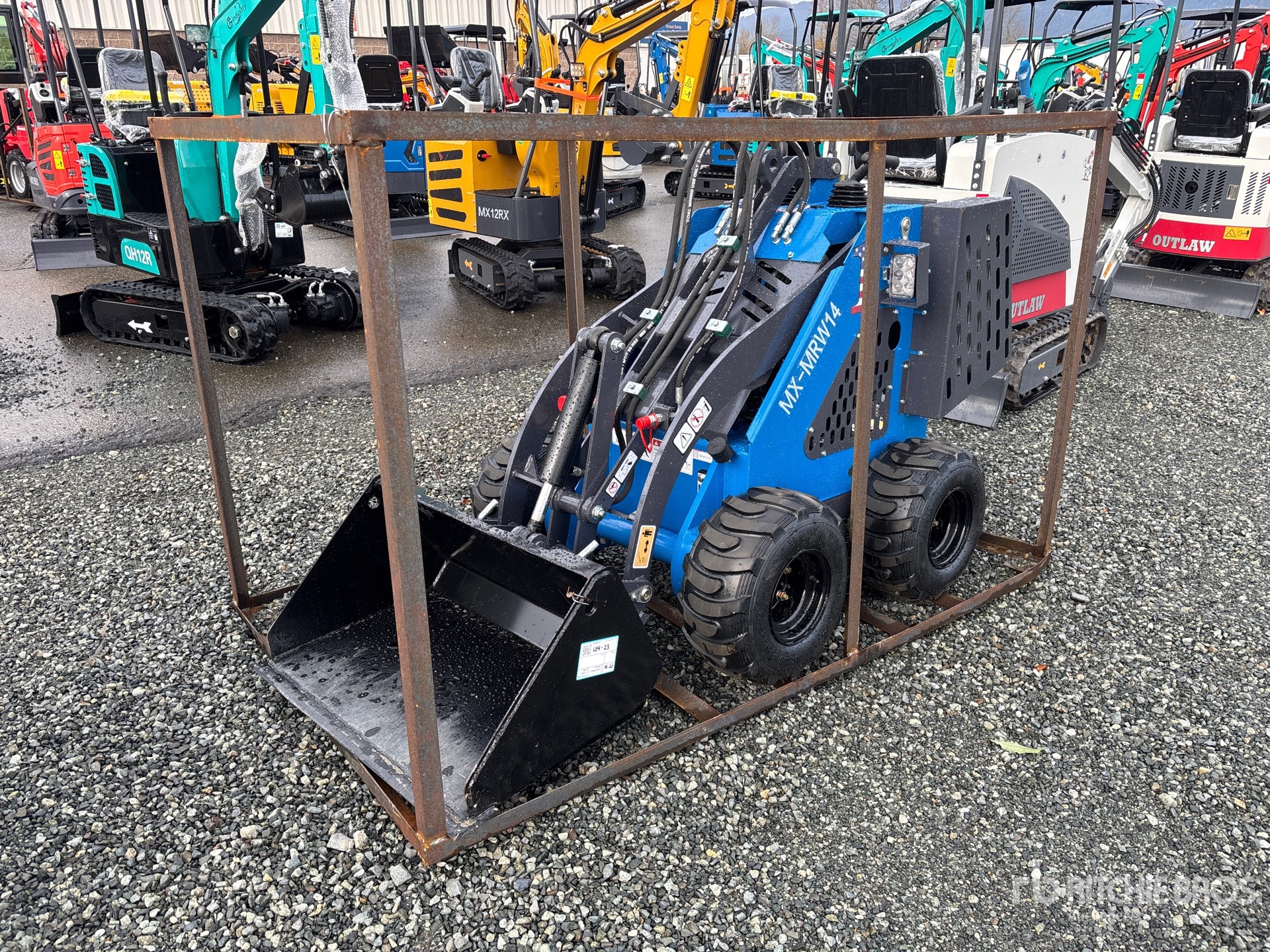 General Appearance with Featured Photo