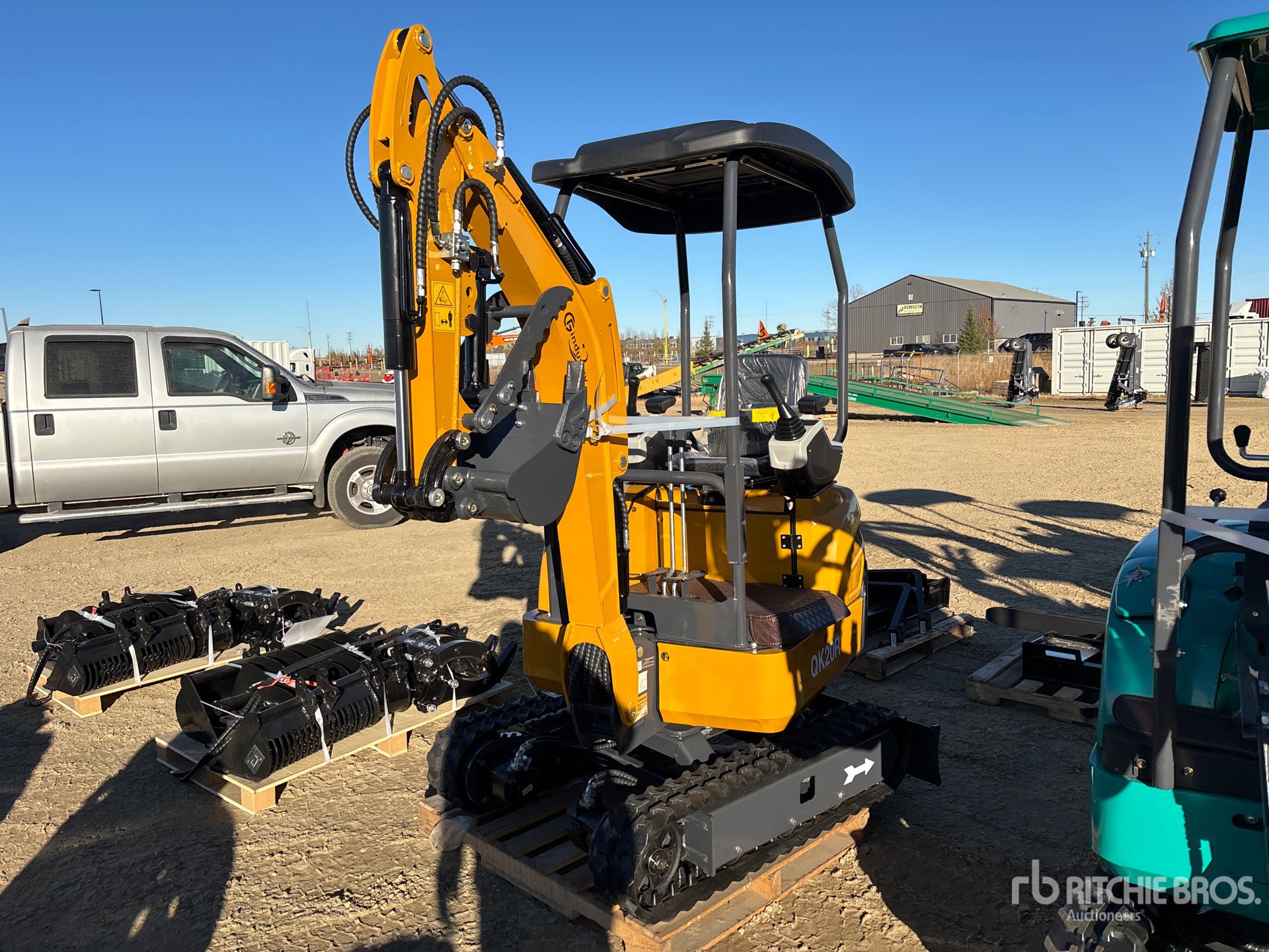 General Appearance with Picture, Left Front Corner