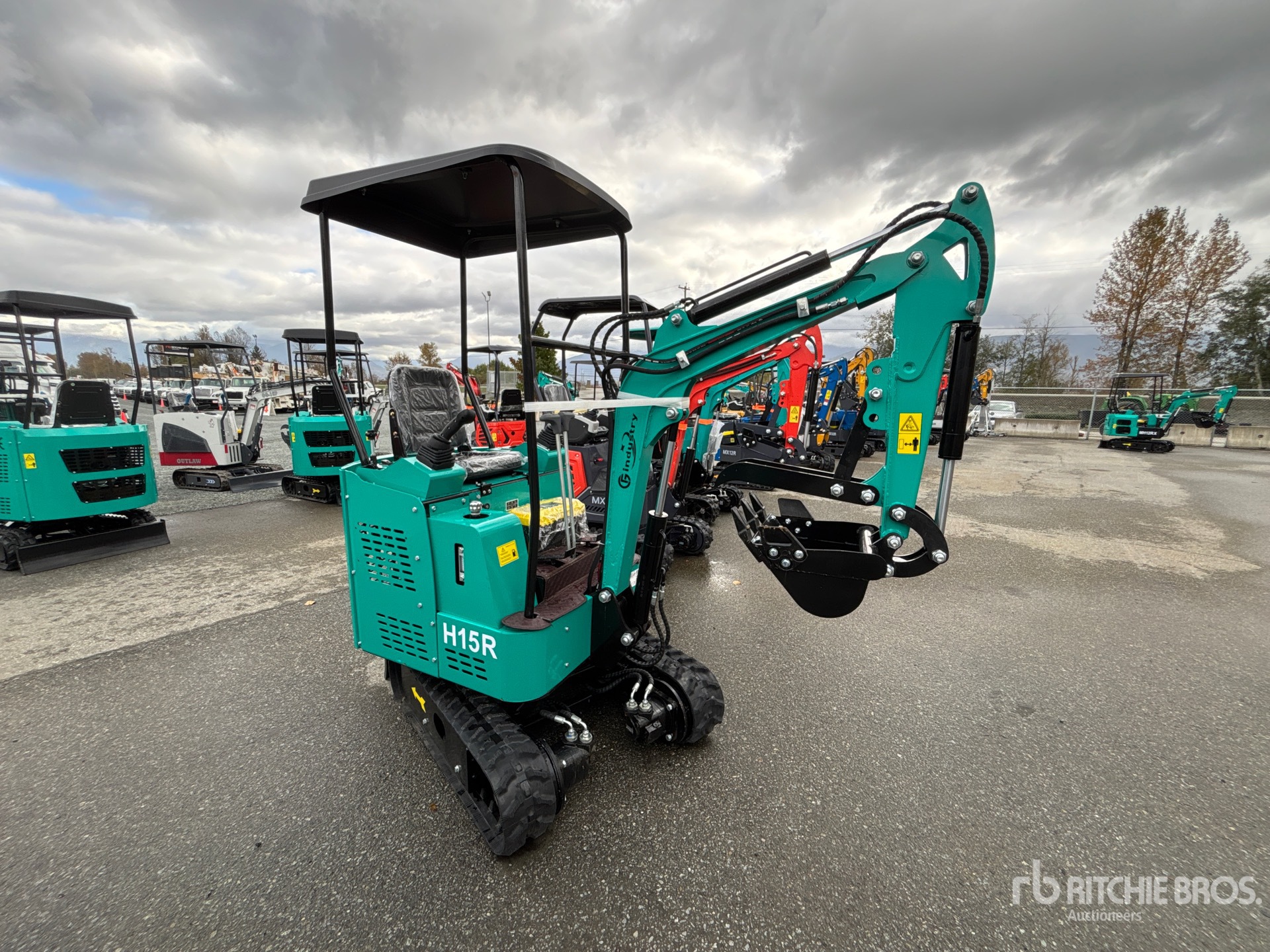 General Appearance with Picture, Right Front Corner